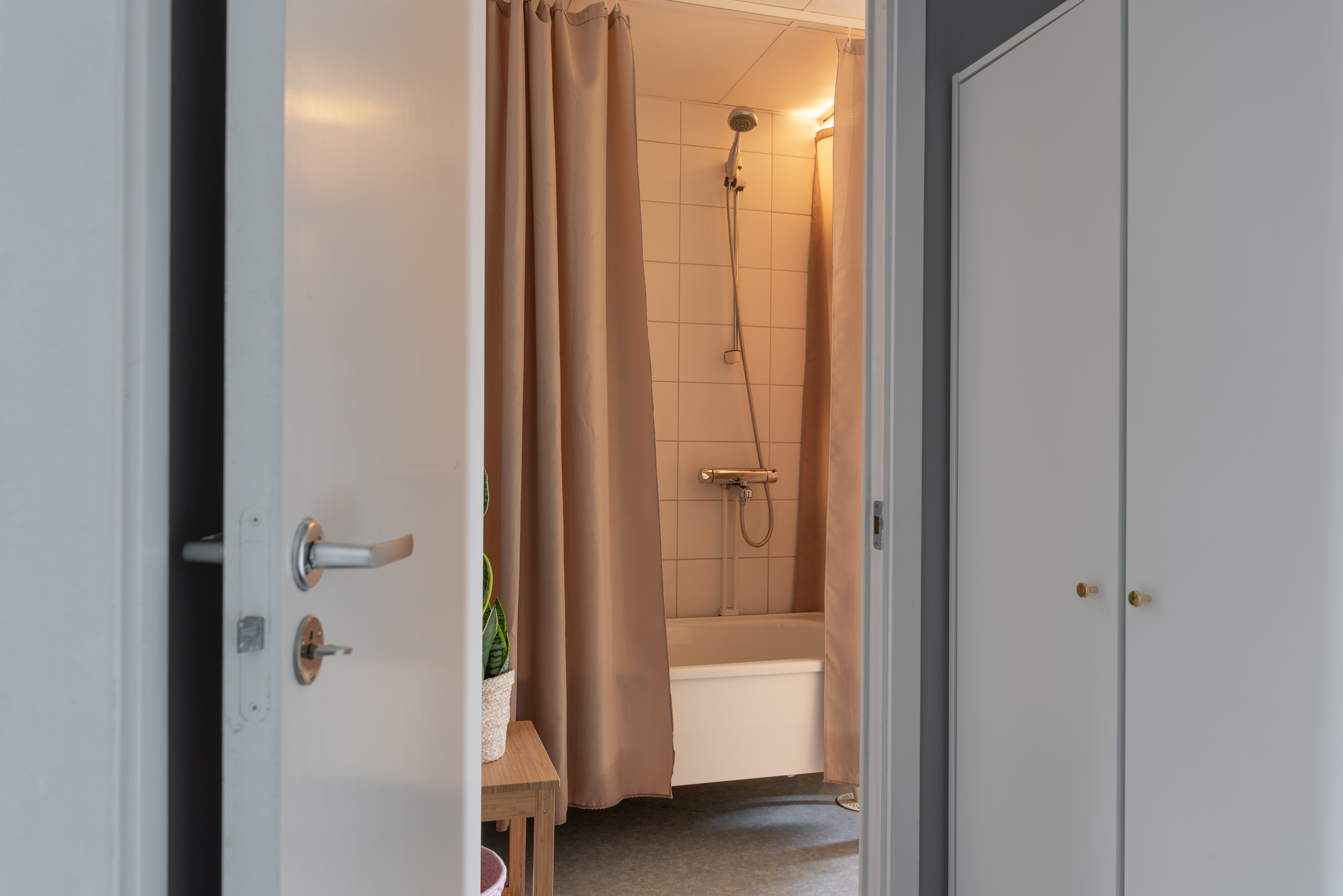 Bostadsbild från Lövhagsgatan 57, Till salu i Råby, Västerås
