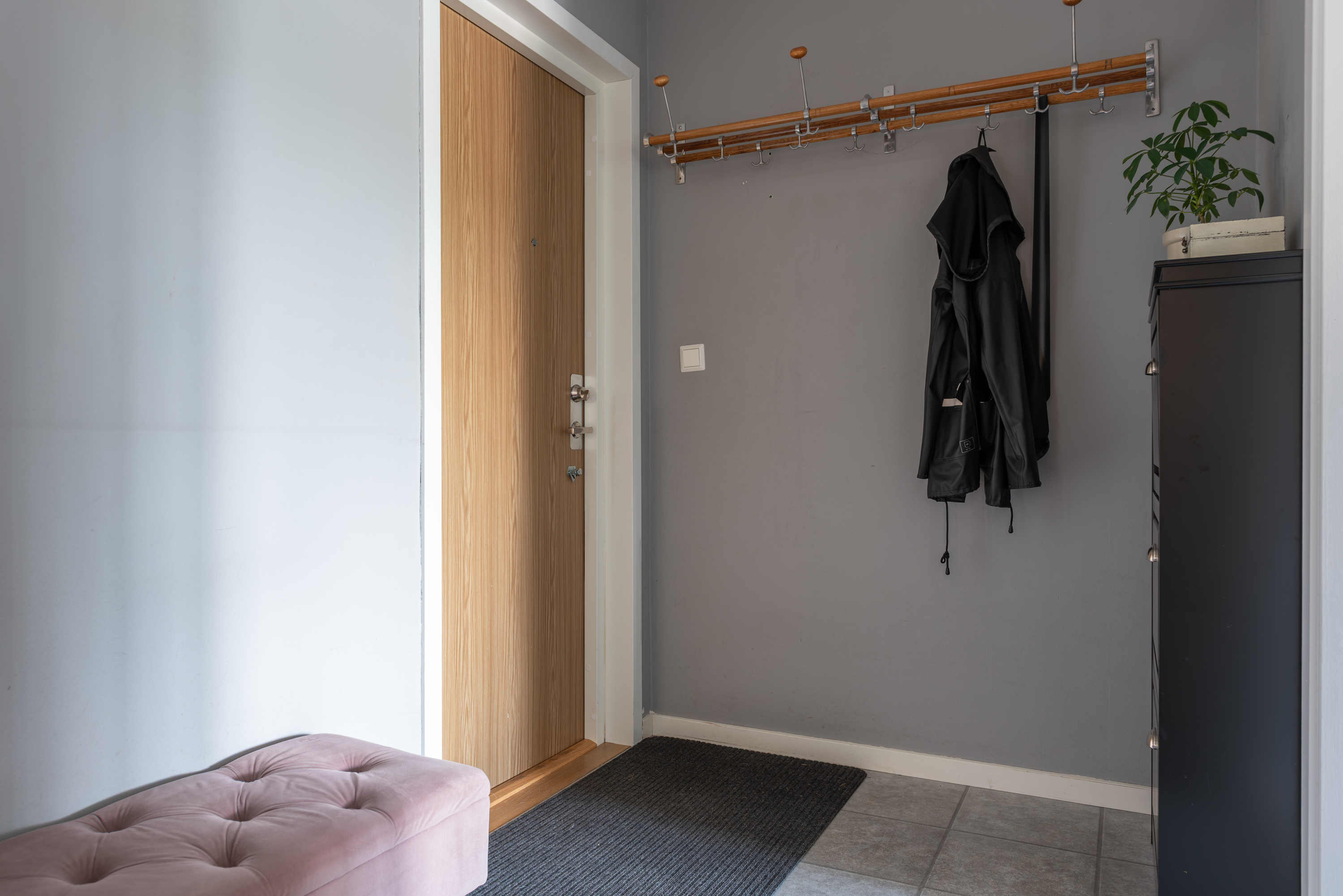 Bostadsbild från Lövhagsgatan 57, Till salu i Råby, Västerås