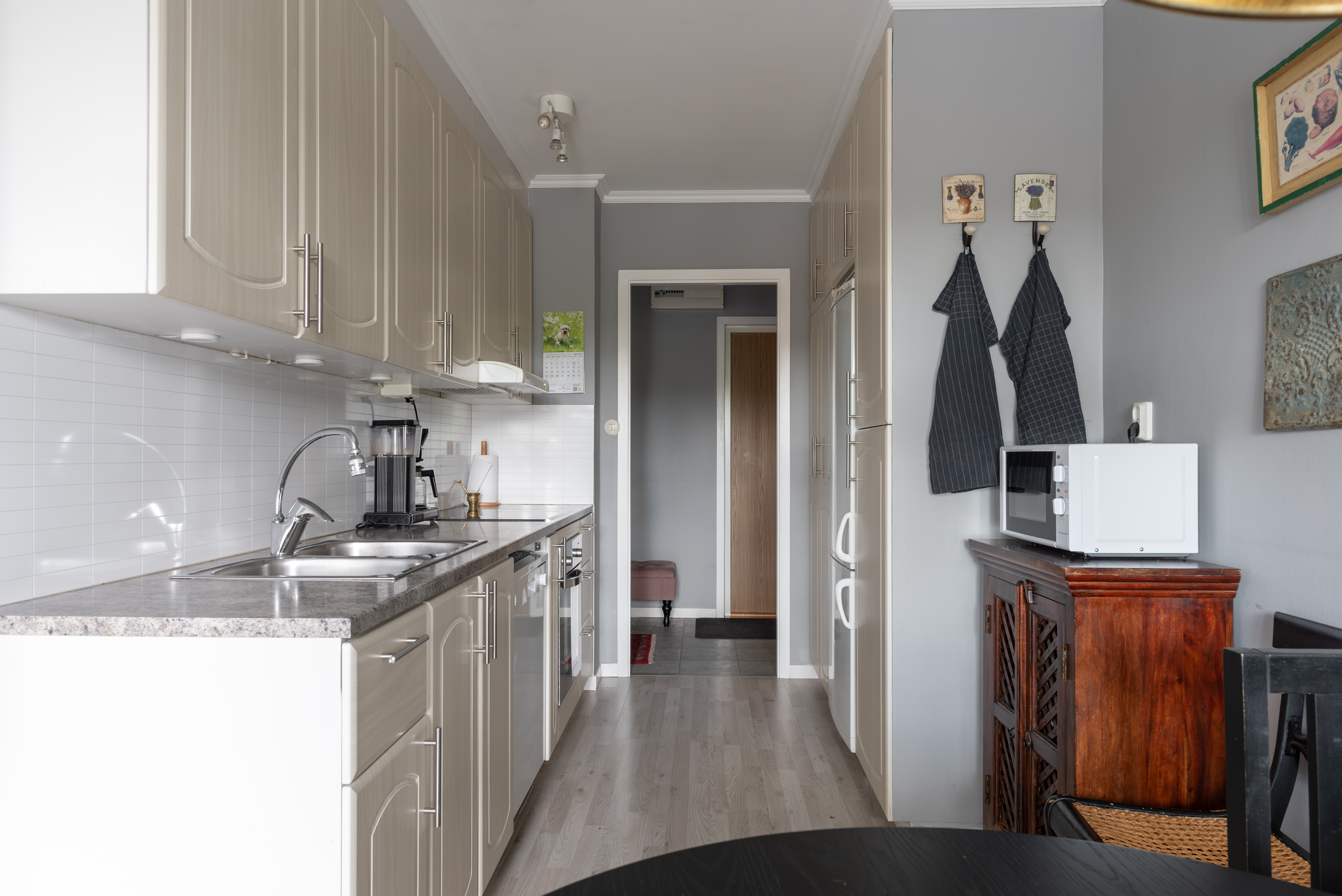 Bostadsbild från Lövhagsgatan 57, Till salu i Råby, Västerås