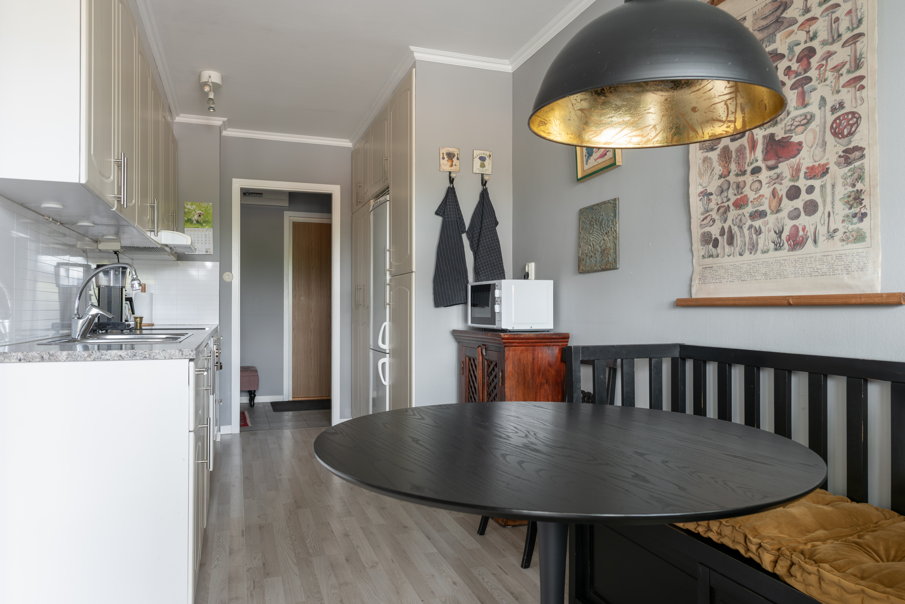 Bostadsbild från Lövhagsgatan 57, Till salu i Råby, Västerås