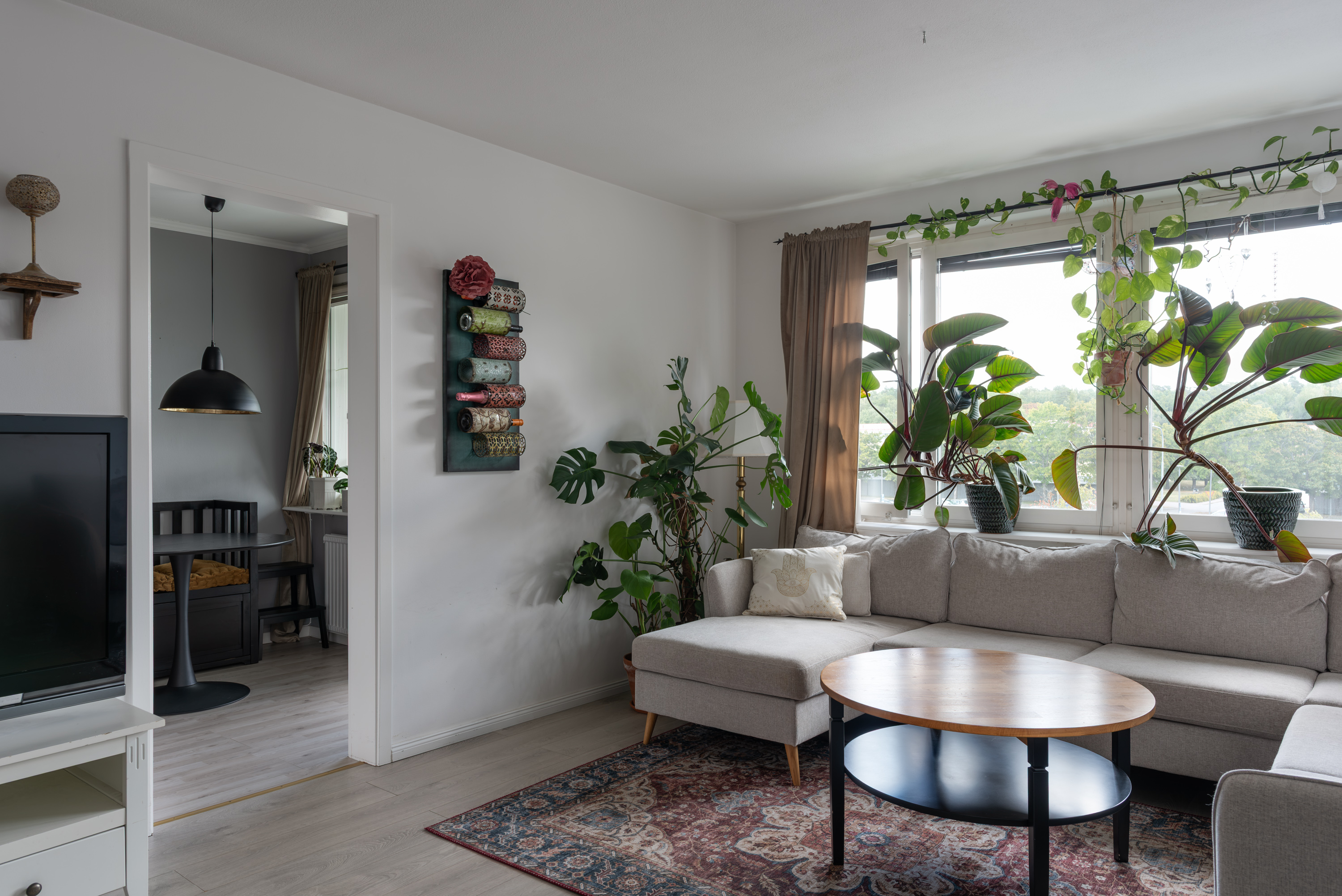 Bostadsbild från Lövhagsgatan 57, Till salu i Råby, Västerås