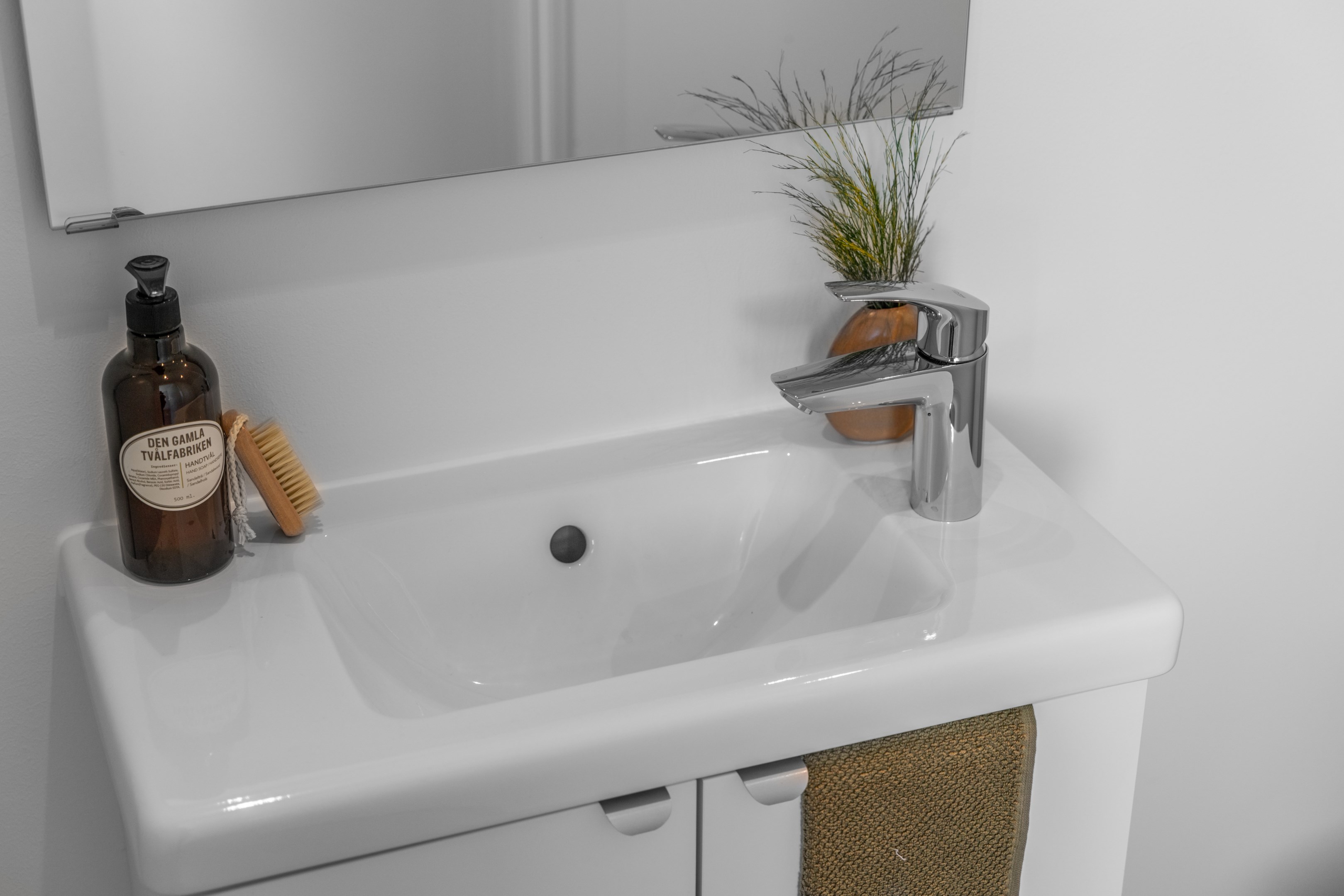 Bostadsbild från Väsjöpromenaden 17, Till salu i Väsjön, Sollentuna
