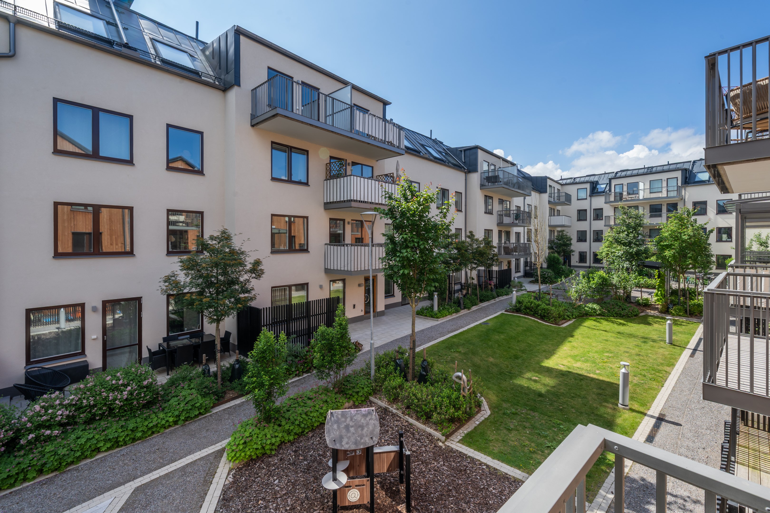 Bostadsbild från Väsjöpromenaden 17, Till salu i Väsjön, Sollentuna