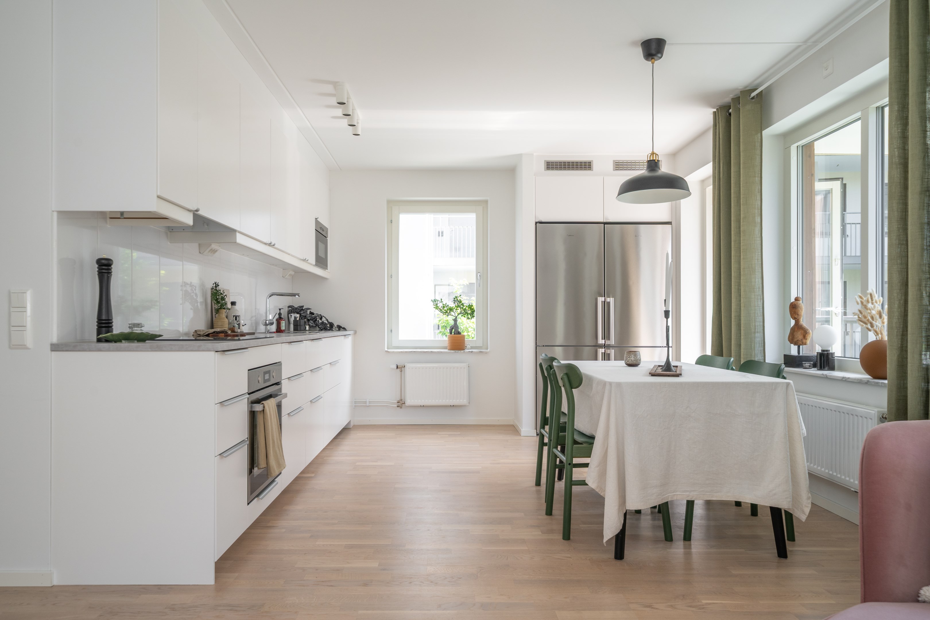 Bostadsbild från Väsjöpromenaden 17, Till salu i Väsjön, Sollentuna