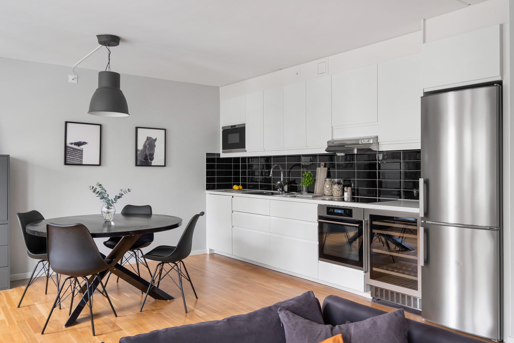 Bostadsbild från Dammtorps allé 17, Såld i Järvastaden, Solna