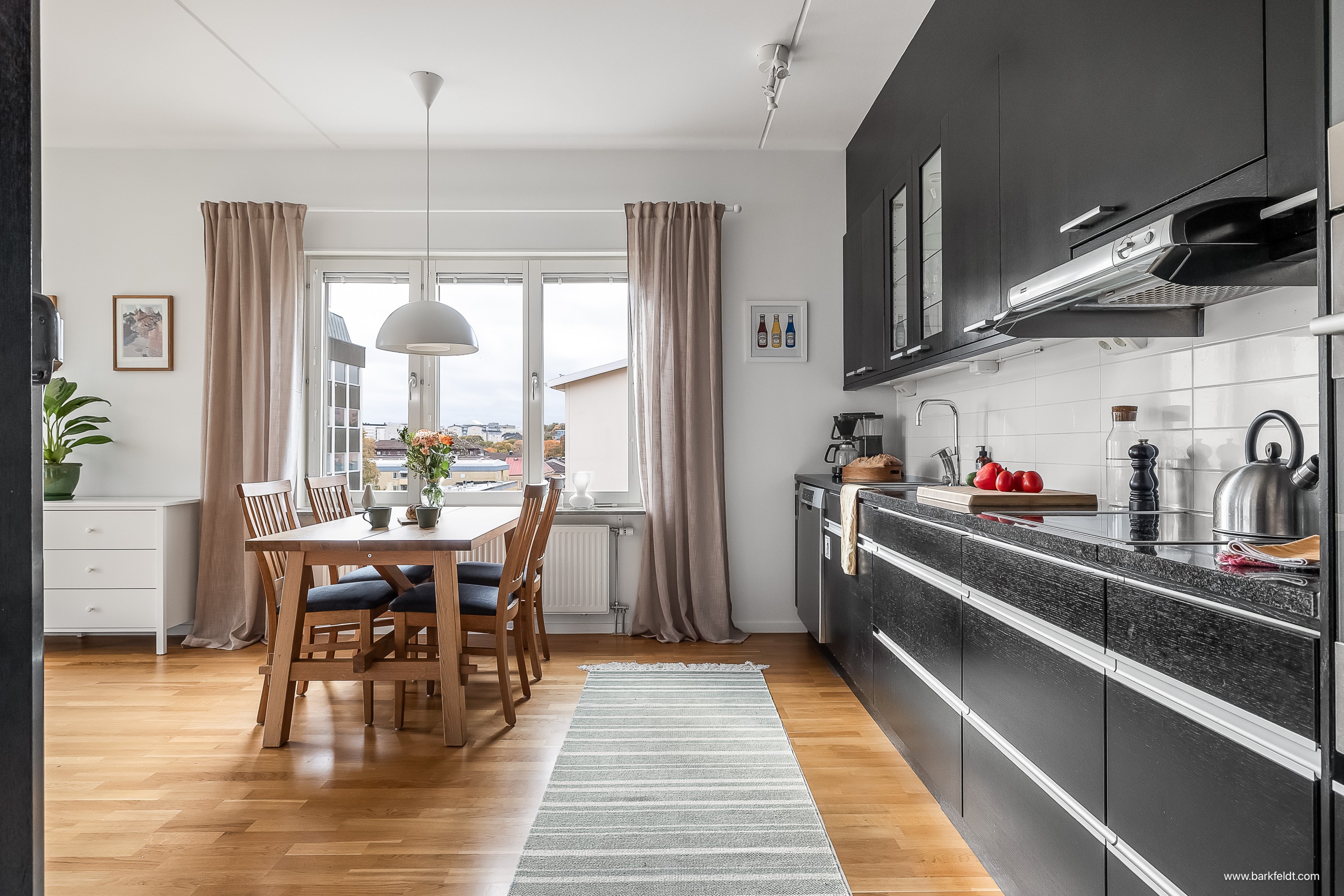 Bostadsbild från Kungsgatan 71, Till salu i Centrum, Uppsala
