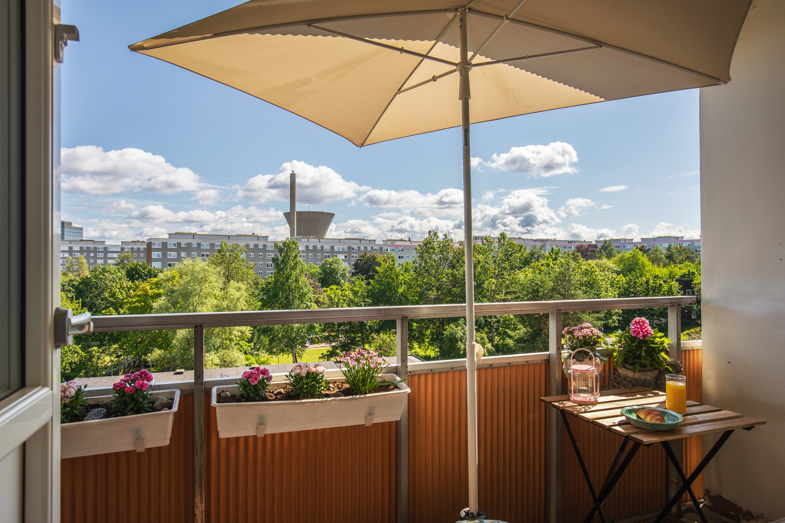 Bostadsbild från Henriksdalsringen 23, Såld i Henriksdalsberget, Nacka