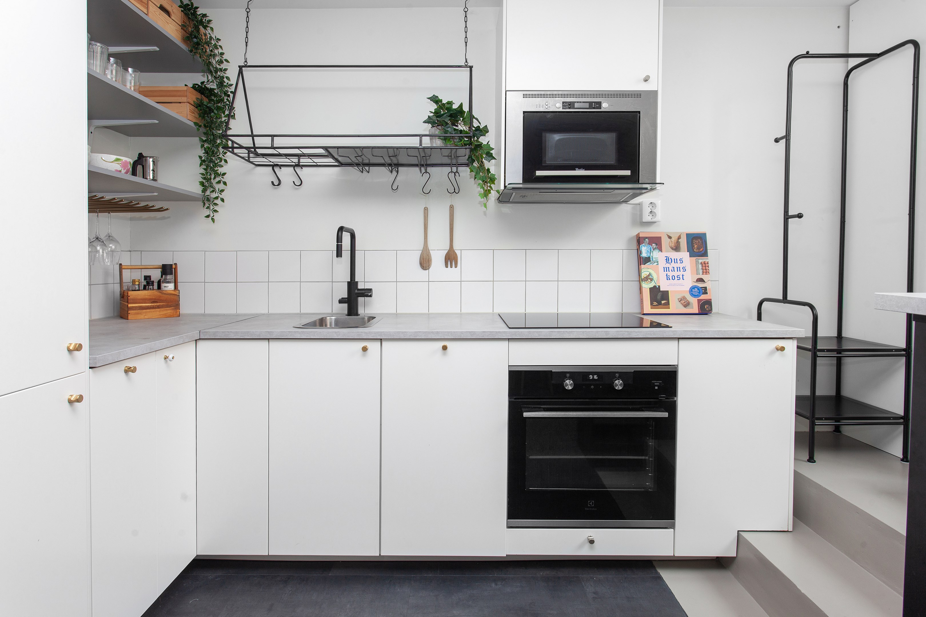 Bostadsbild från Torsgatan 71, Till salu i Vasastan, Stockholm