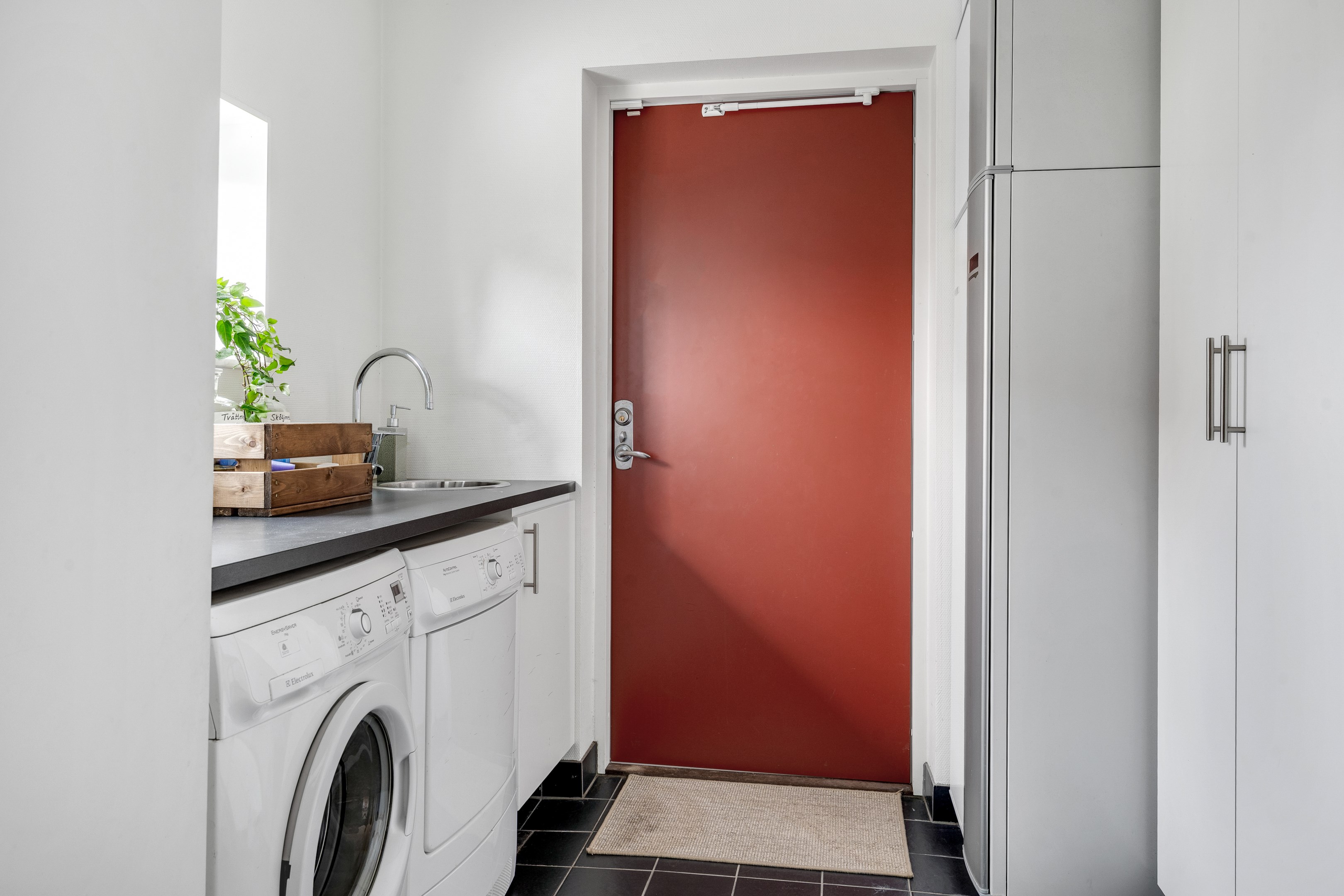 Bostadsbild från Timotejvägen 15, Till salu i Lövstalöt, Uppsala