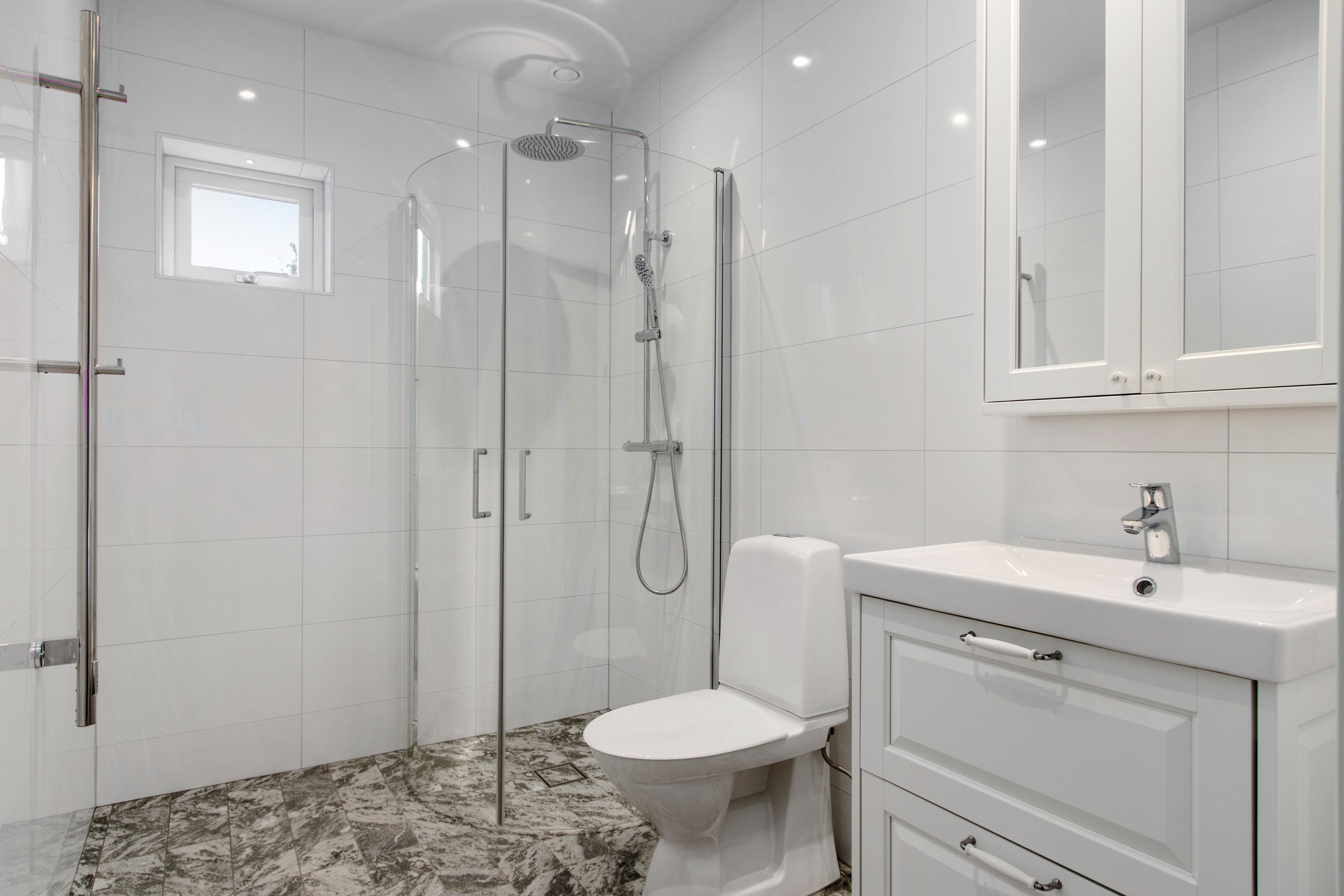 Bostadsbild från Jakthornsvägen 11, Såld i Herrviksnäs, Värmdö