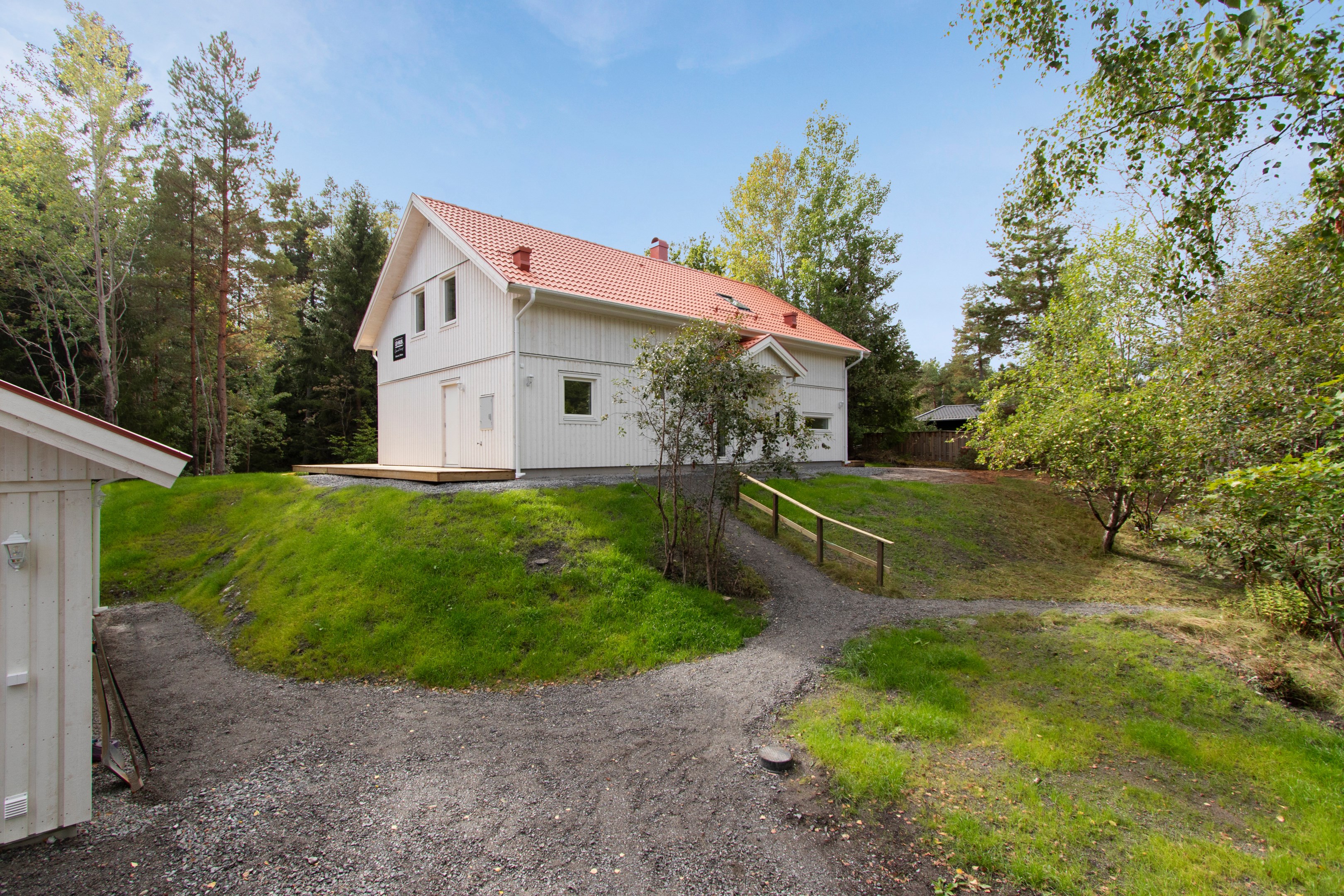 Bostadsbild från Jakthornsvägen 11, Såld i Herrviksnäs, Värmdö