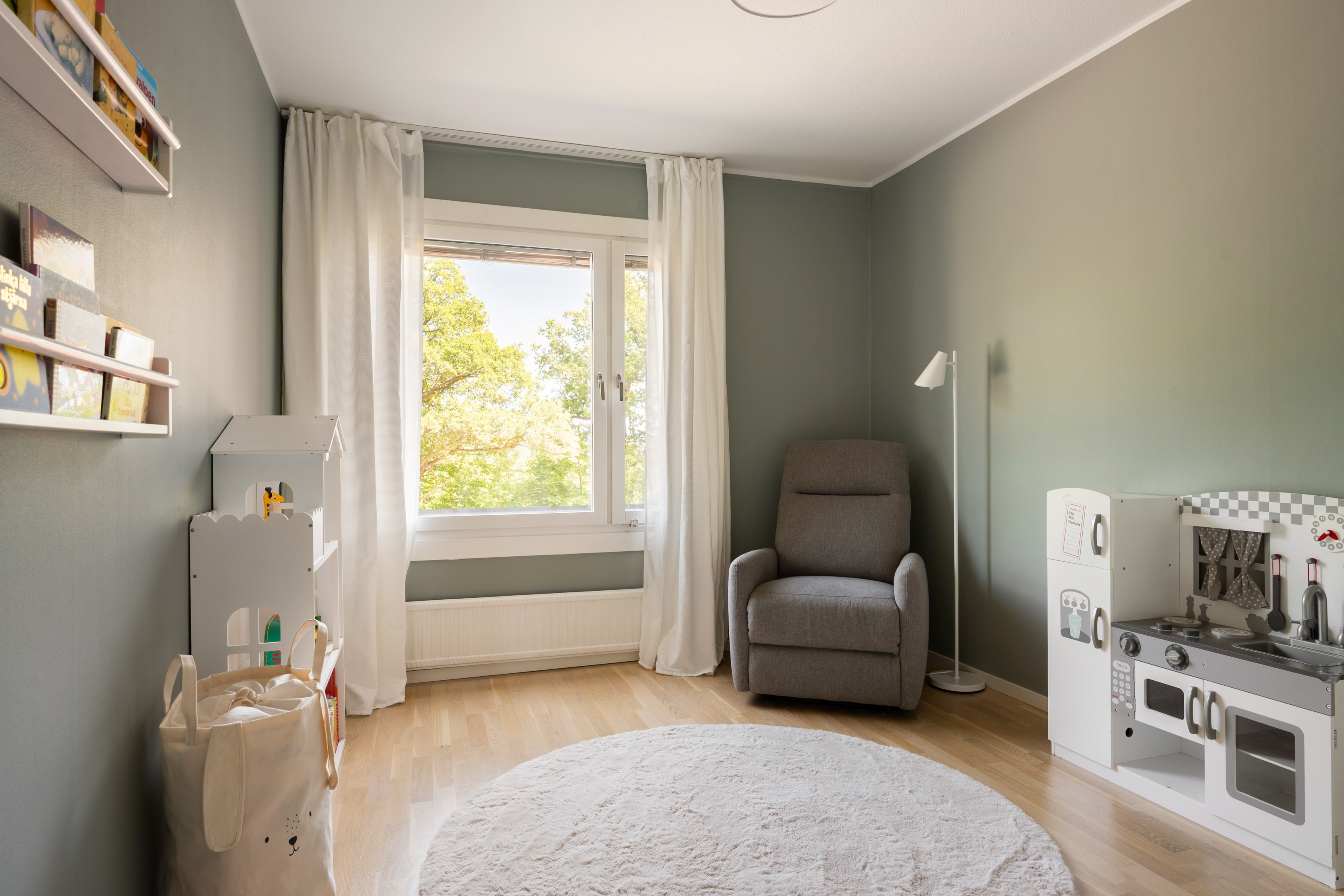 Bostadsbild från Rådjursstigen 14, Såld i Bergshamra, Solna