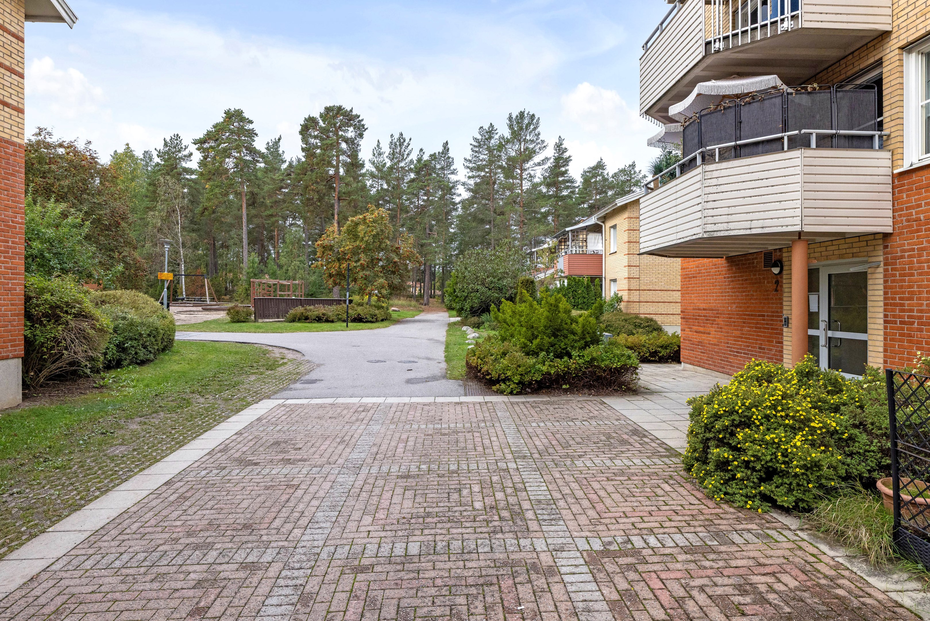 Bostadsbild från Blekingevägen 2, Till salu i Sävja, Uppsala