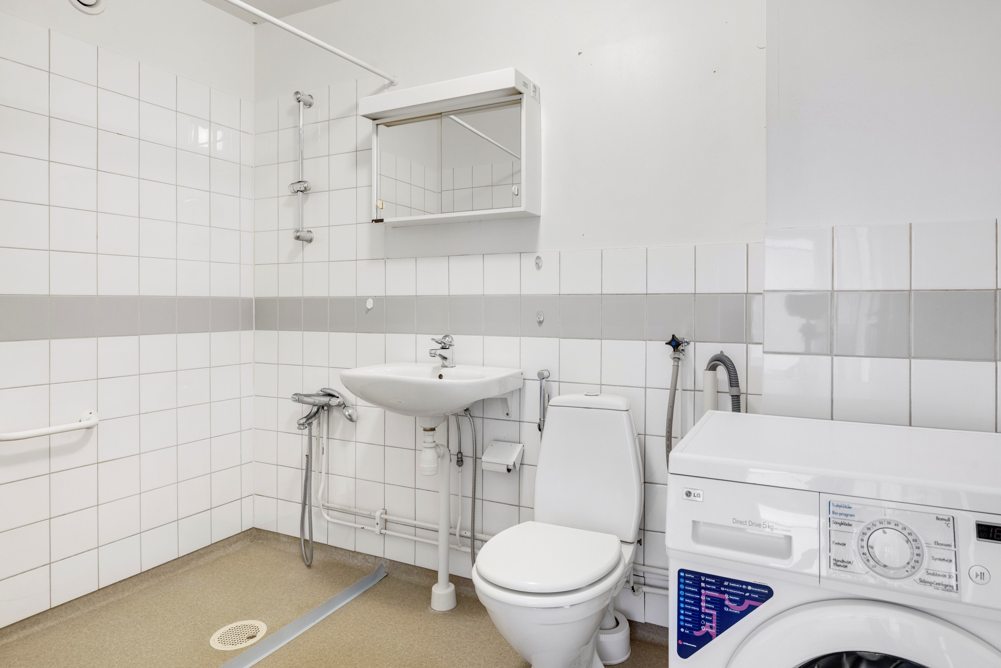 Bostadsbild från Blekingevägen 2, Till salu i Sävja, Uppsala