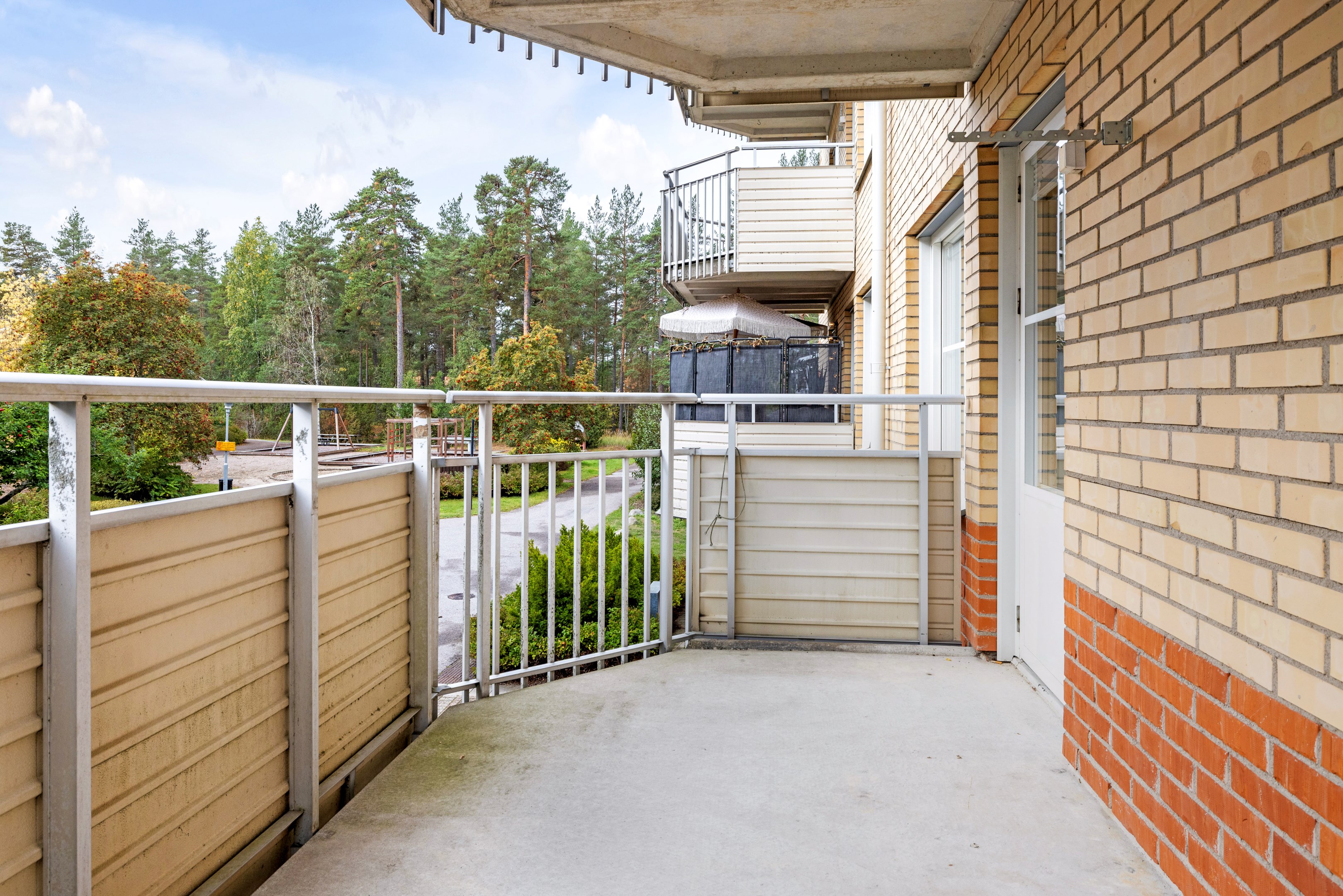 Bostadsbild från Blekingevägen 2, Till salu i Sävja, Uppsala
