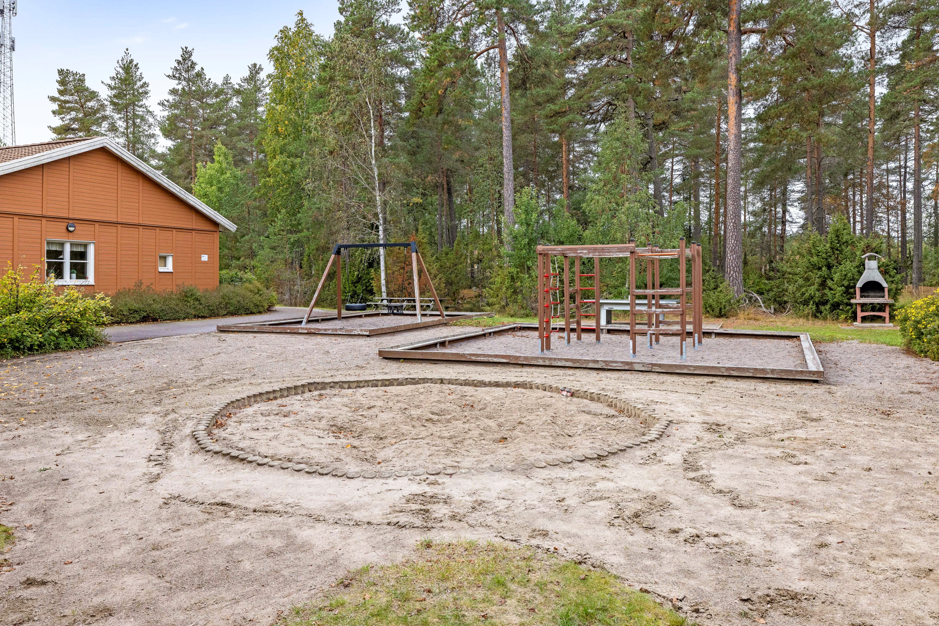 Bostadsbild från Blekingevägen 2, Till salu i Sävja, Uppsala