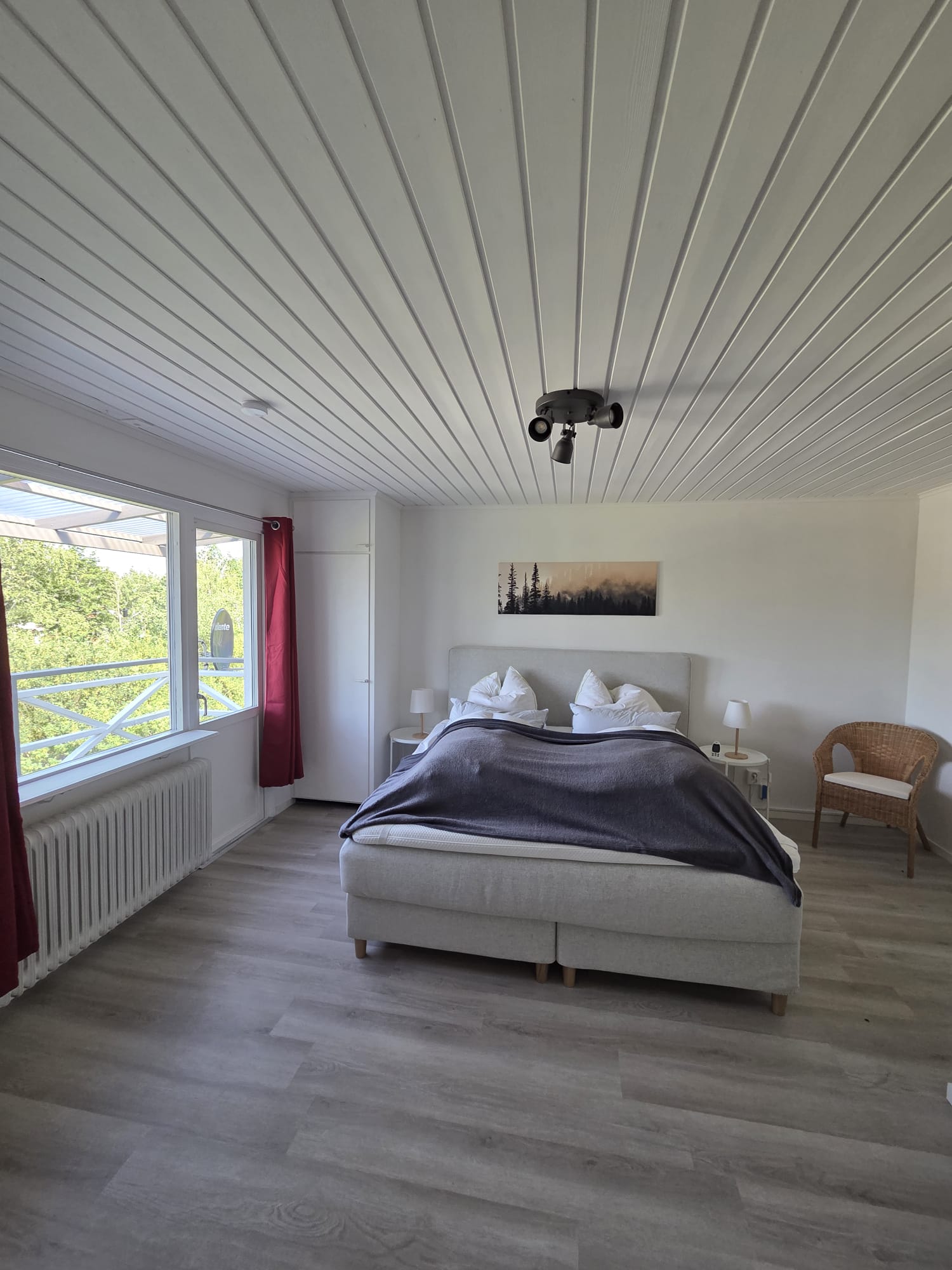 Sovrum 2 med utgång till balkong