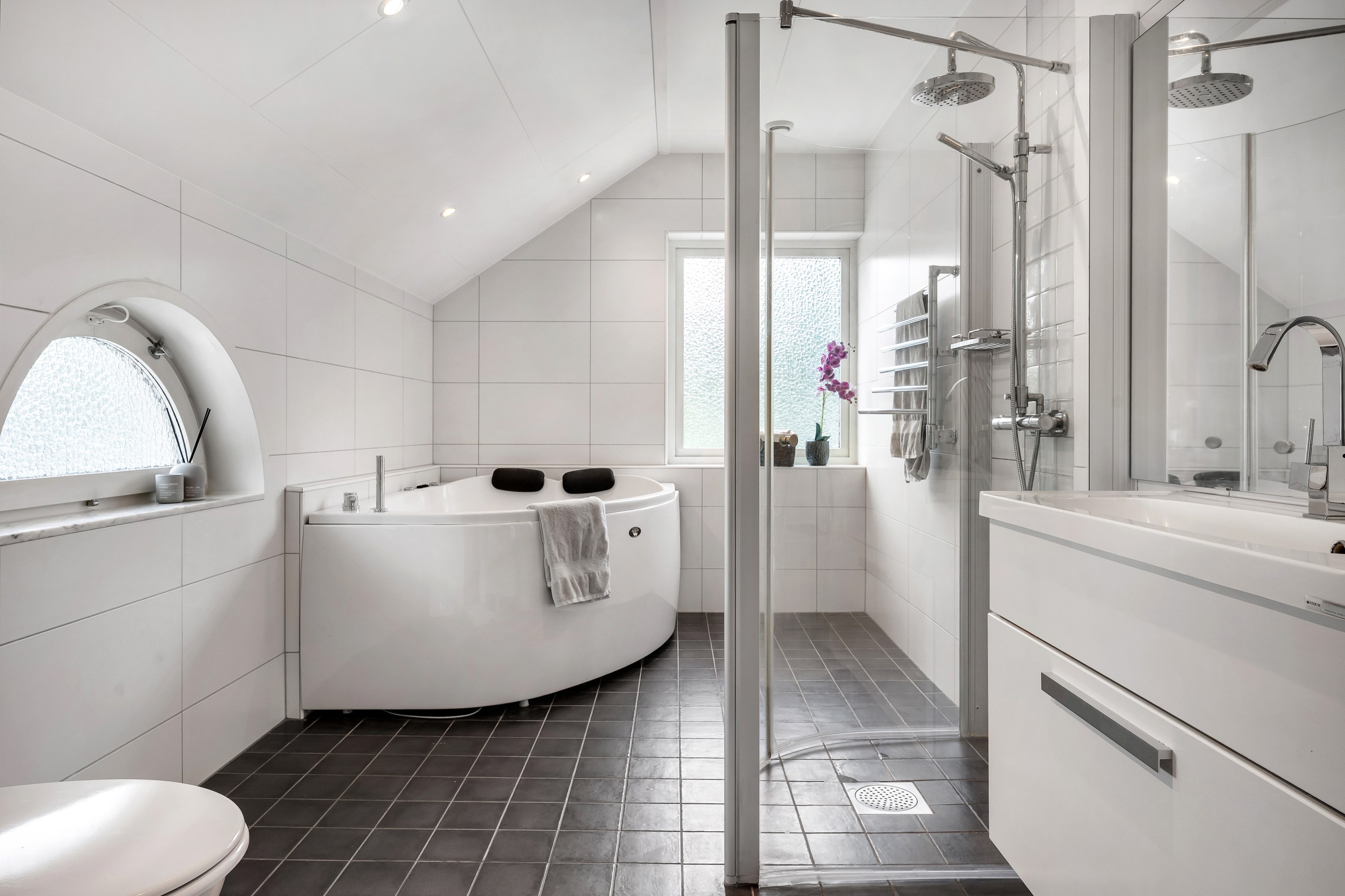 Bostadsbild från Granstigen 33, Såld i Alsike, Knivsta