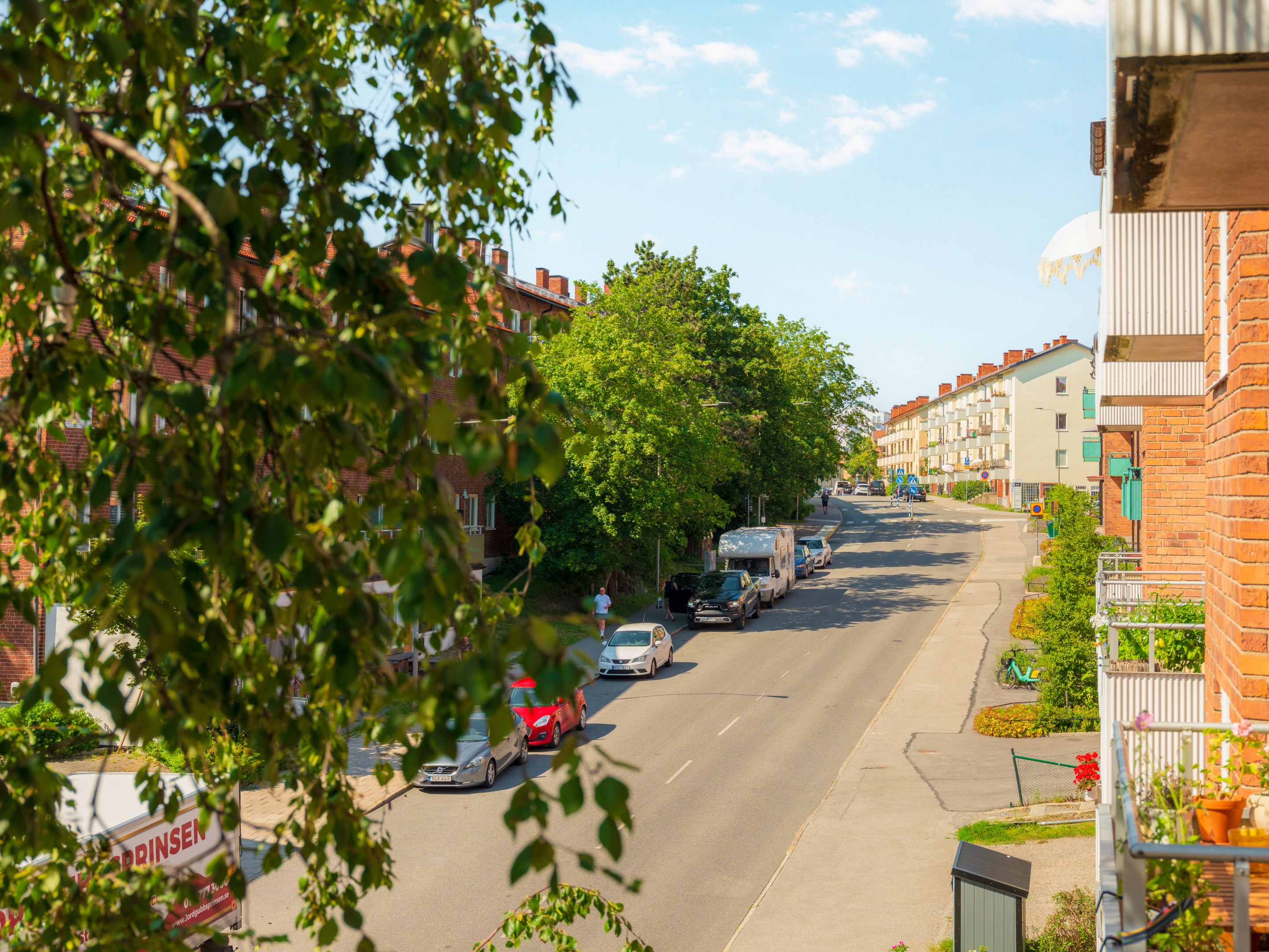 Bostadsbild från Sparbanksvägen 81, Kommande i Hägerstensåsen, Stockholm