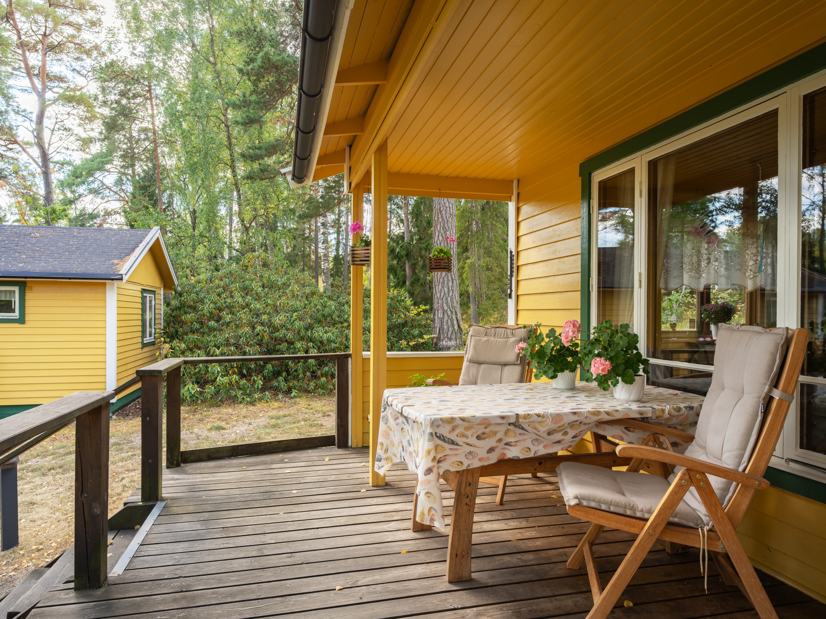 Bostadsbild från Åkerblomsvägen 18, Såld i Hässelmara, Värmdö