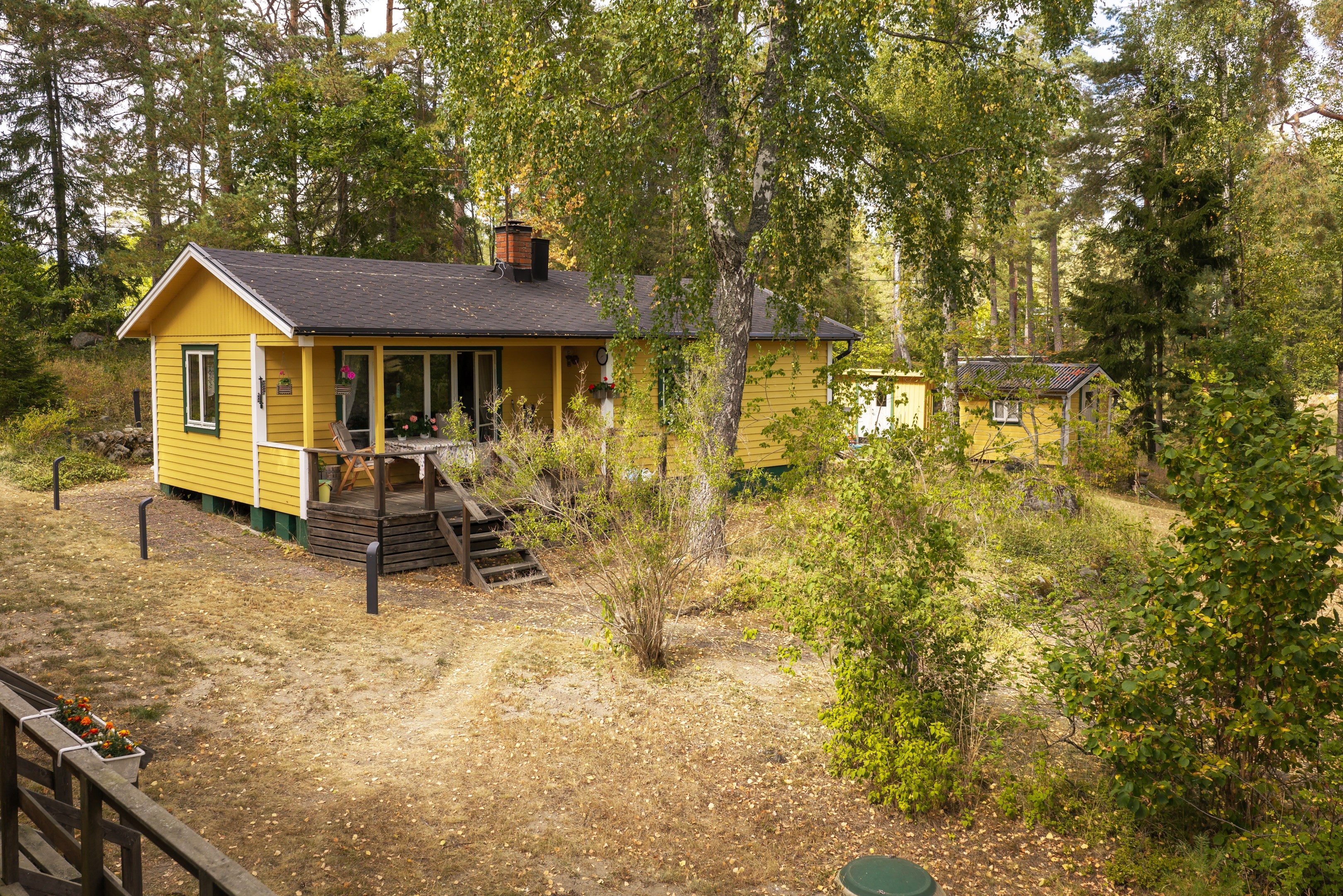 Bostadsbild från Åkerblomsvägen 18, Såld i Hässelmara, Värmdö