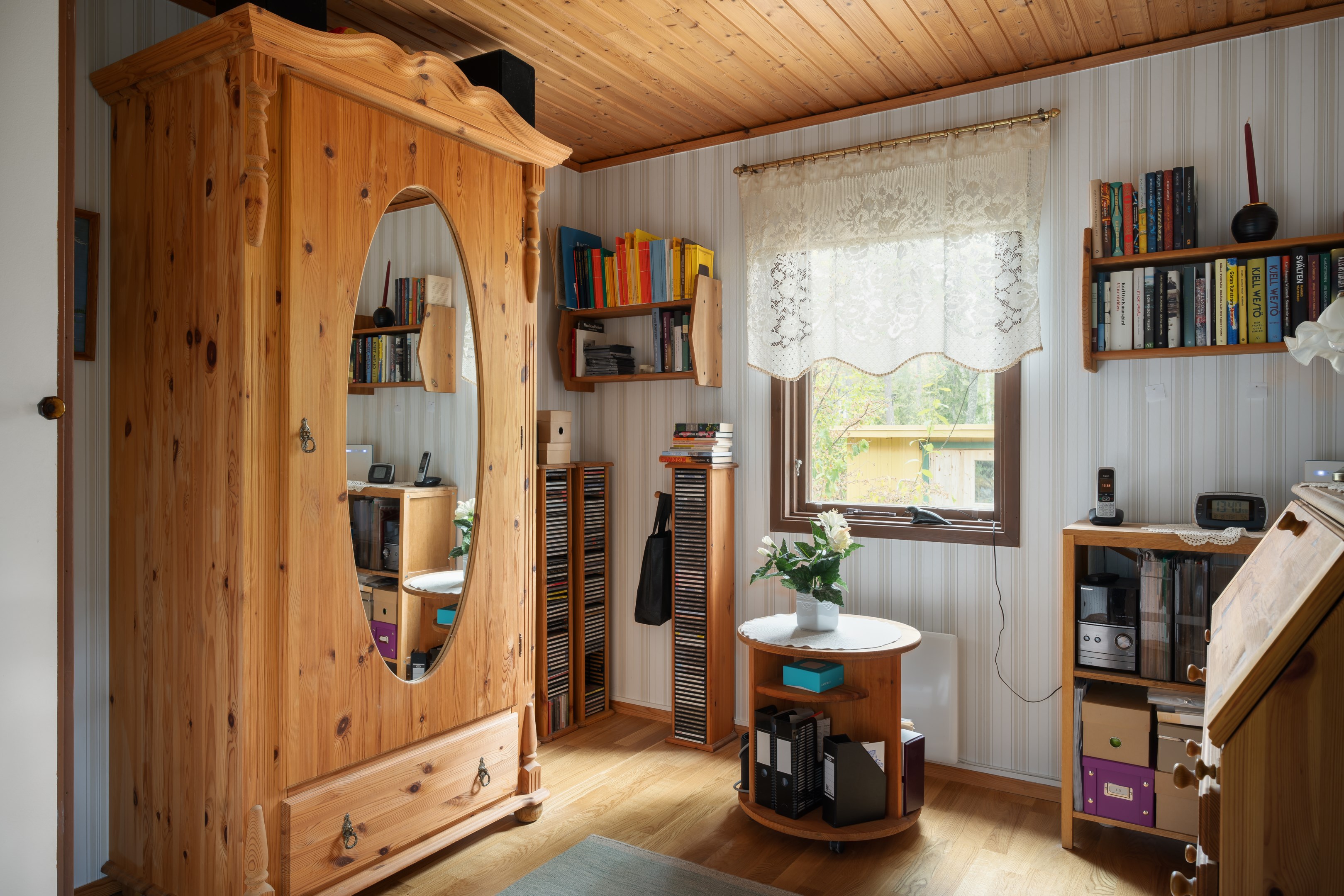 Bostadsbild från Åkerblomsvägen 18, Såld i Hässelmara, Värmdö