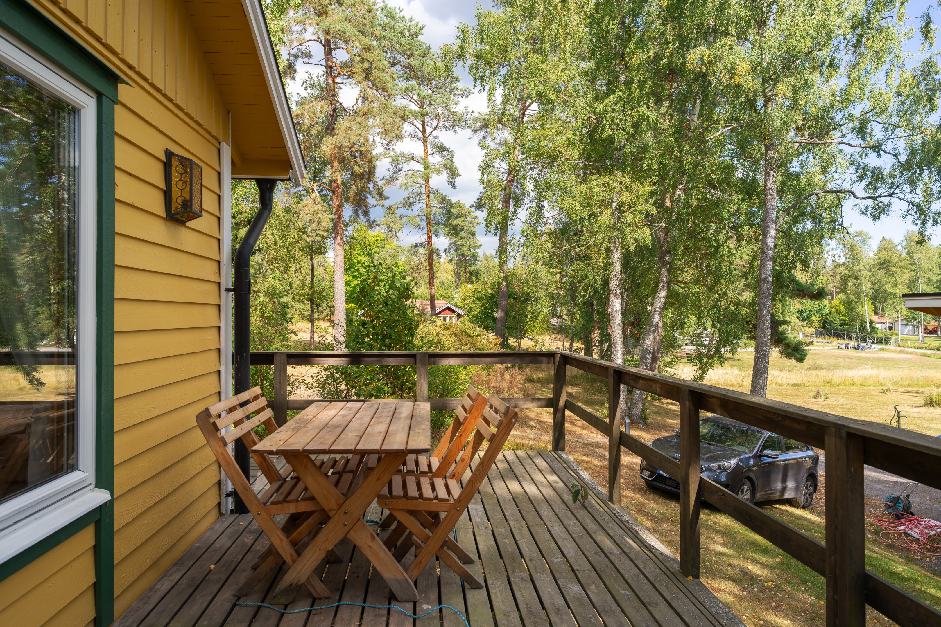 Bostadsbild från Åkerblomsvägen 18, Såld i Hässelmara, Värmdö