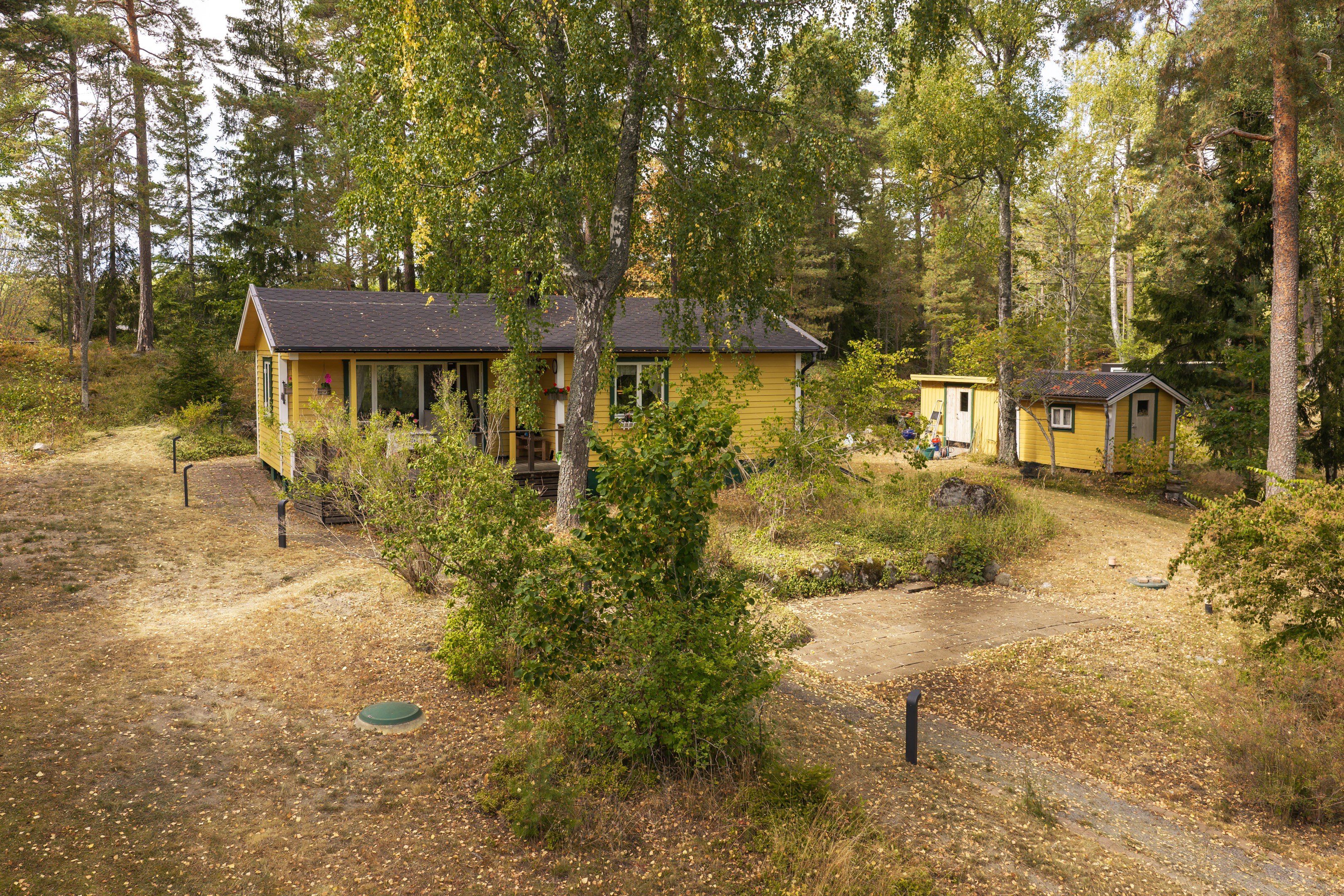 Bostadsbild från Åkerblomsvägen 18, Såld i Hässelmara, Värmdö