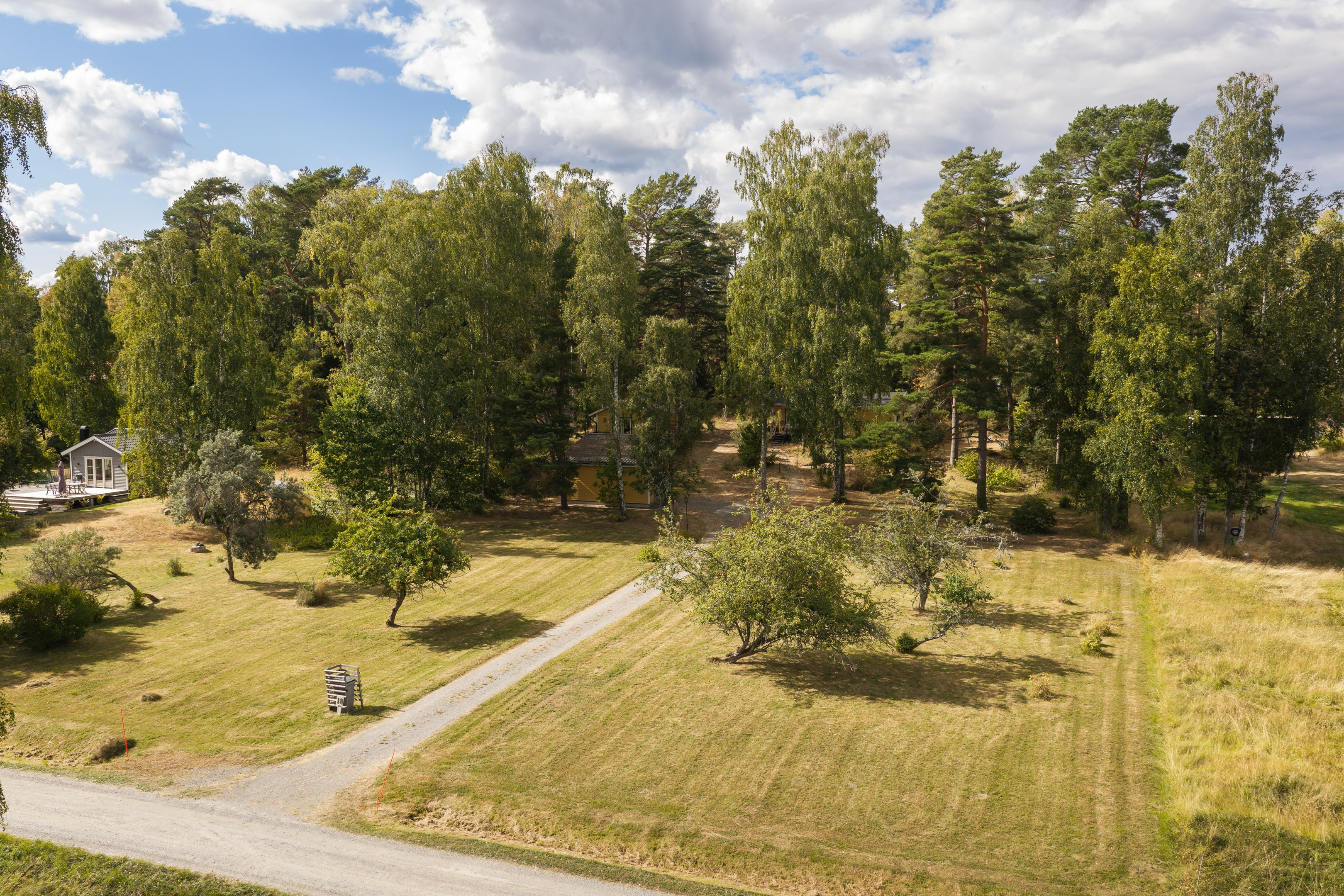 Bostadsbild från Åkerblomsvägen 18, Såld i Hässelmara, Värmdö