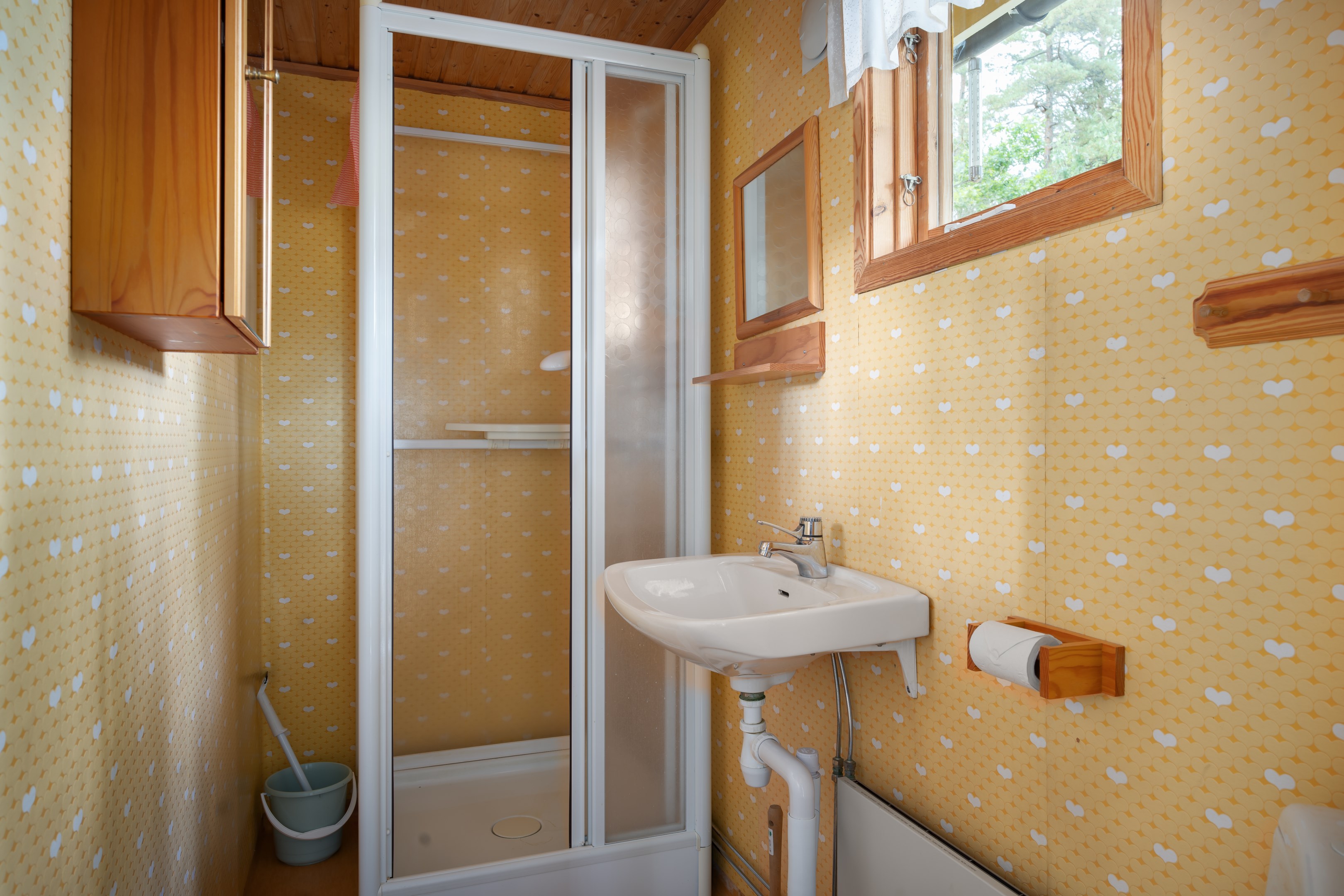 Bostadsbild från Åkerblomsvägen 18, Såld i Hässelmara, Värmdö