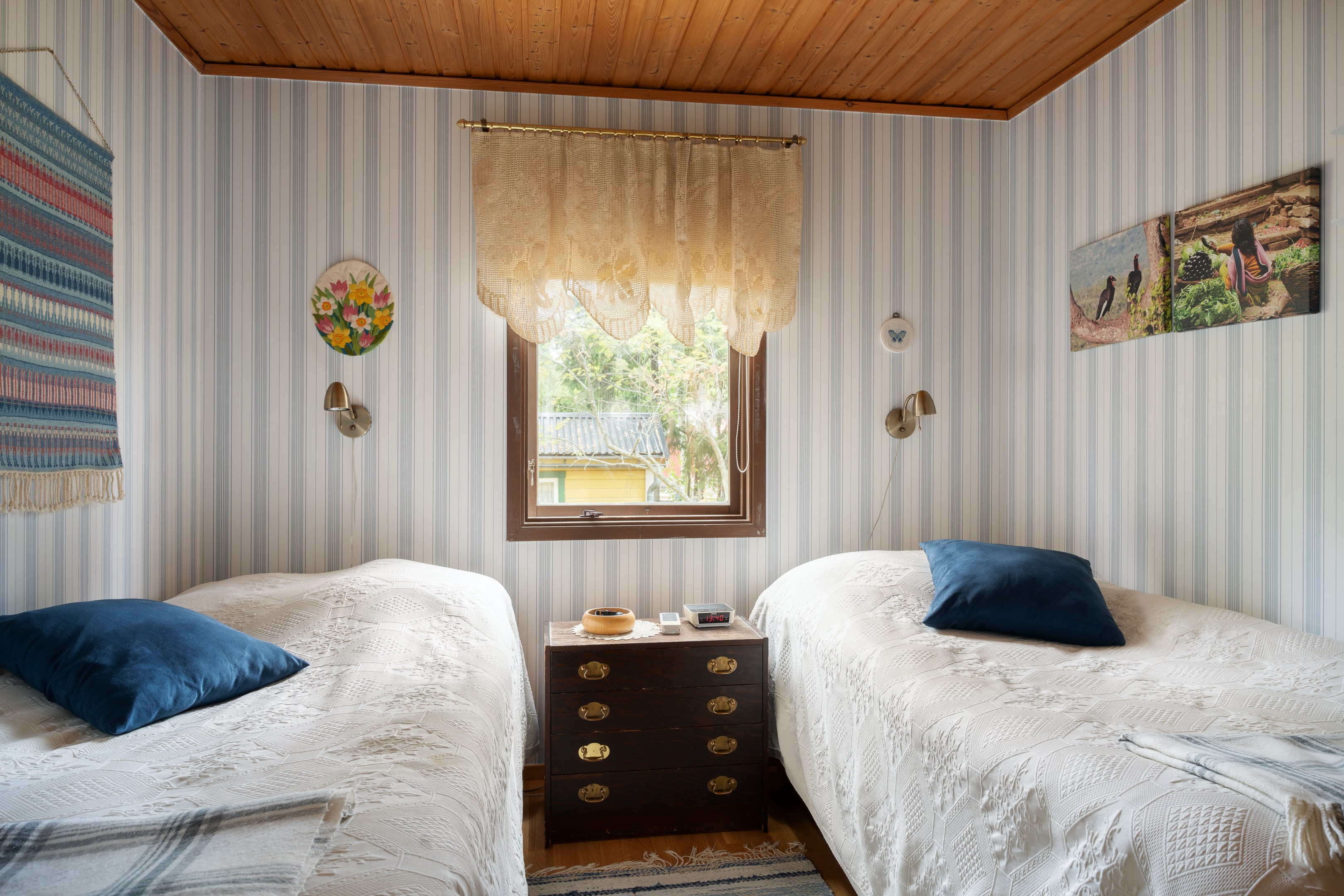 Bostadsbild från Åkerblomsvägen 18, Såld i Hässelmara, Värmdö