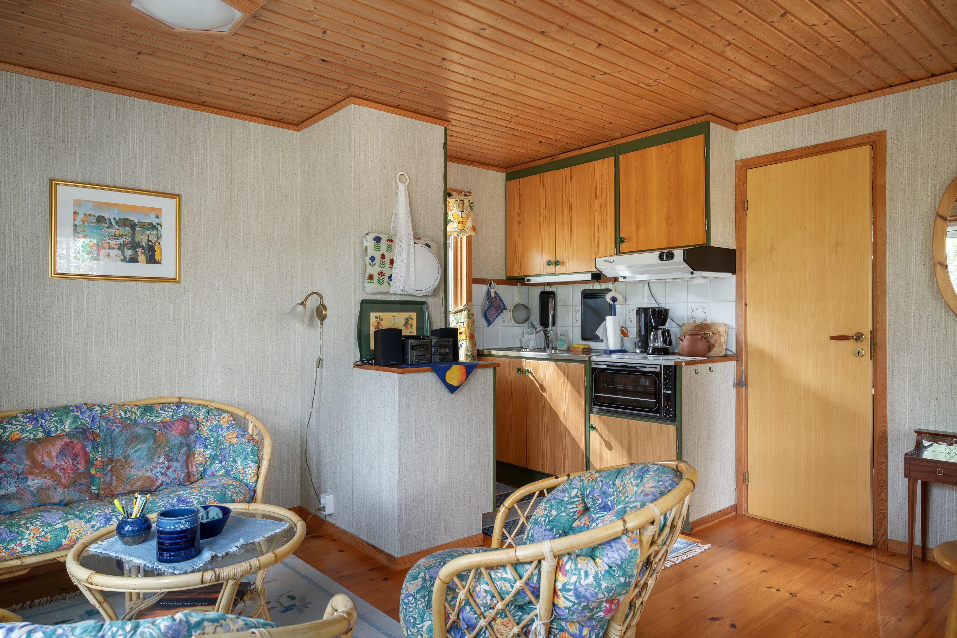 Bostadsbild från Åkerblomsvägen 18, Såld i Hässelmara, Värmdö