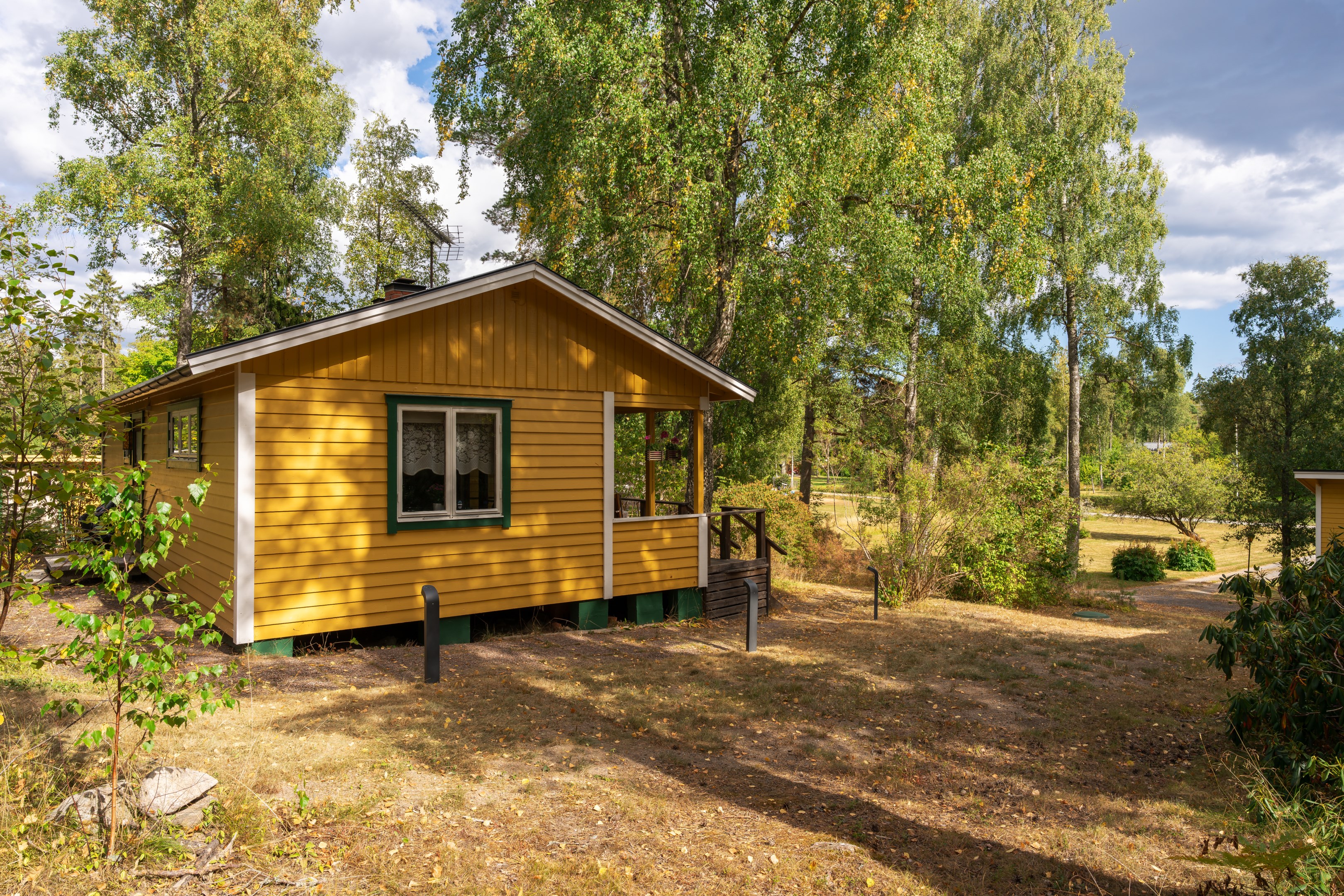 Bostadsbild från Åkerblomsvägen 18, Såld i Hässelmara, Värmdö