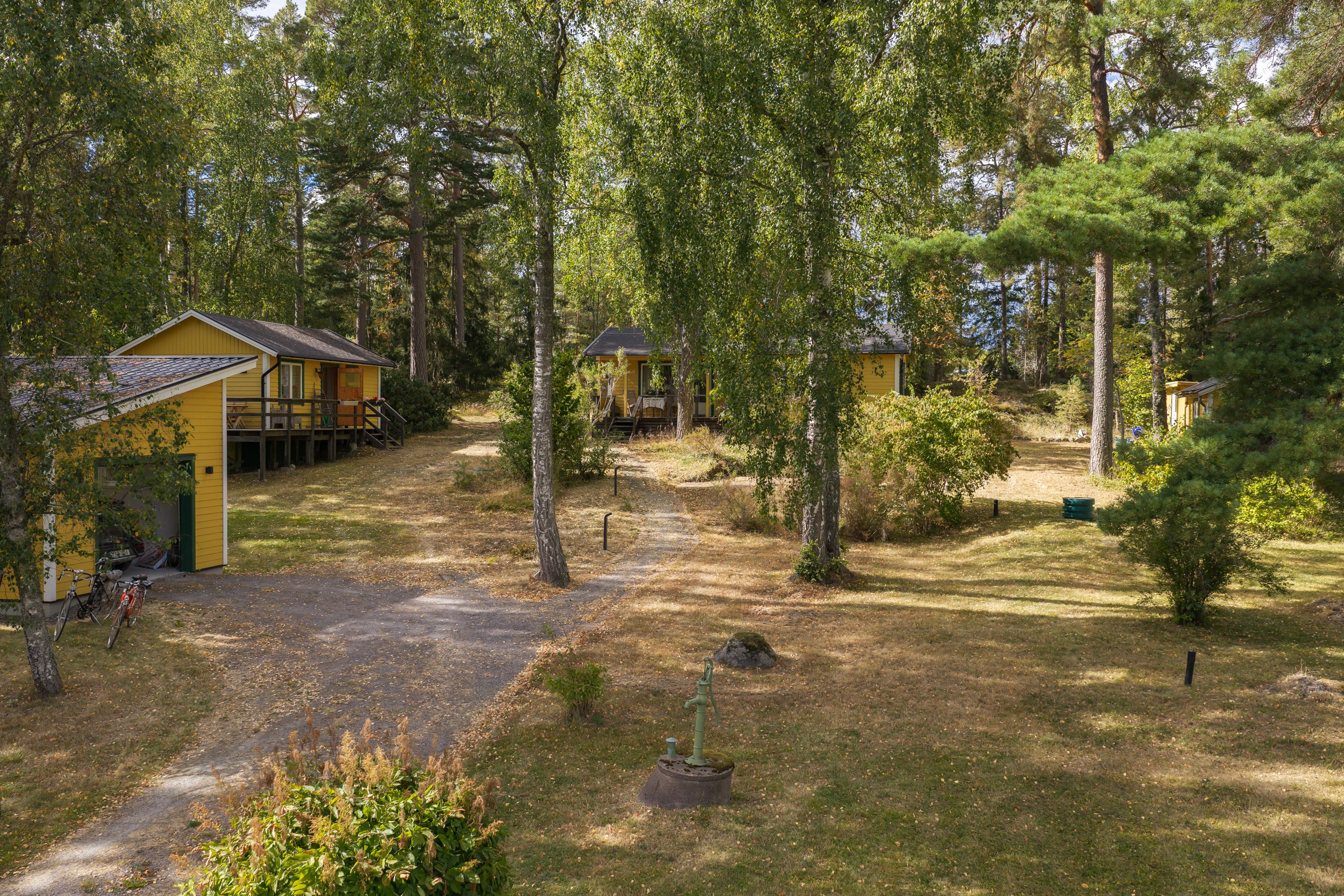Bostadsbild från Åkerblomsvägen 18, Såld i Hässelmara, Värmdö