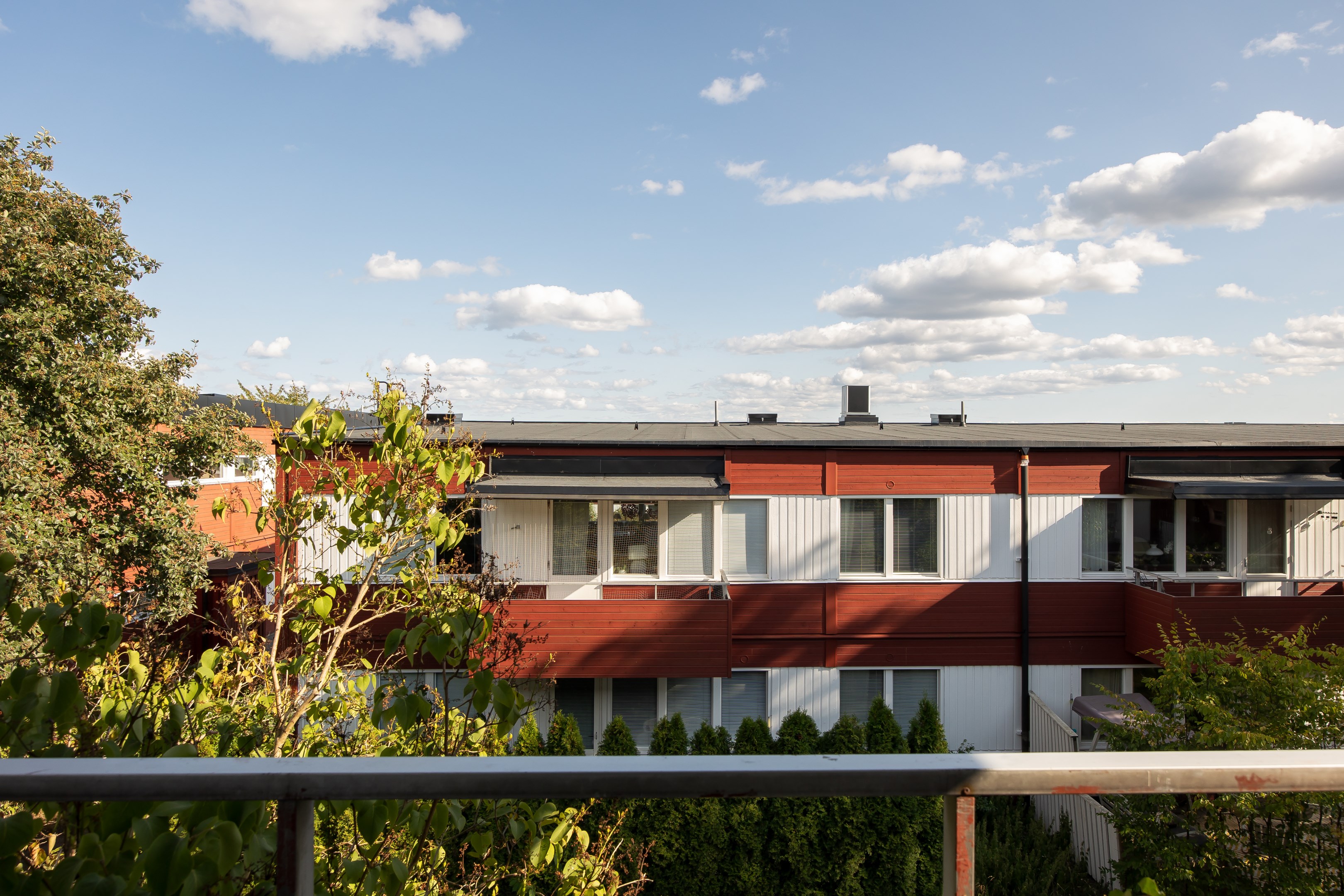Bostadsbild från Ljuskärrsvägen 64, Kommande i Ljuskärrsberget - Saltsjöbaden, Nacka