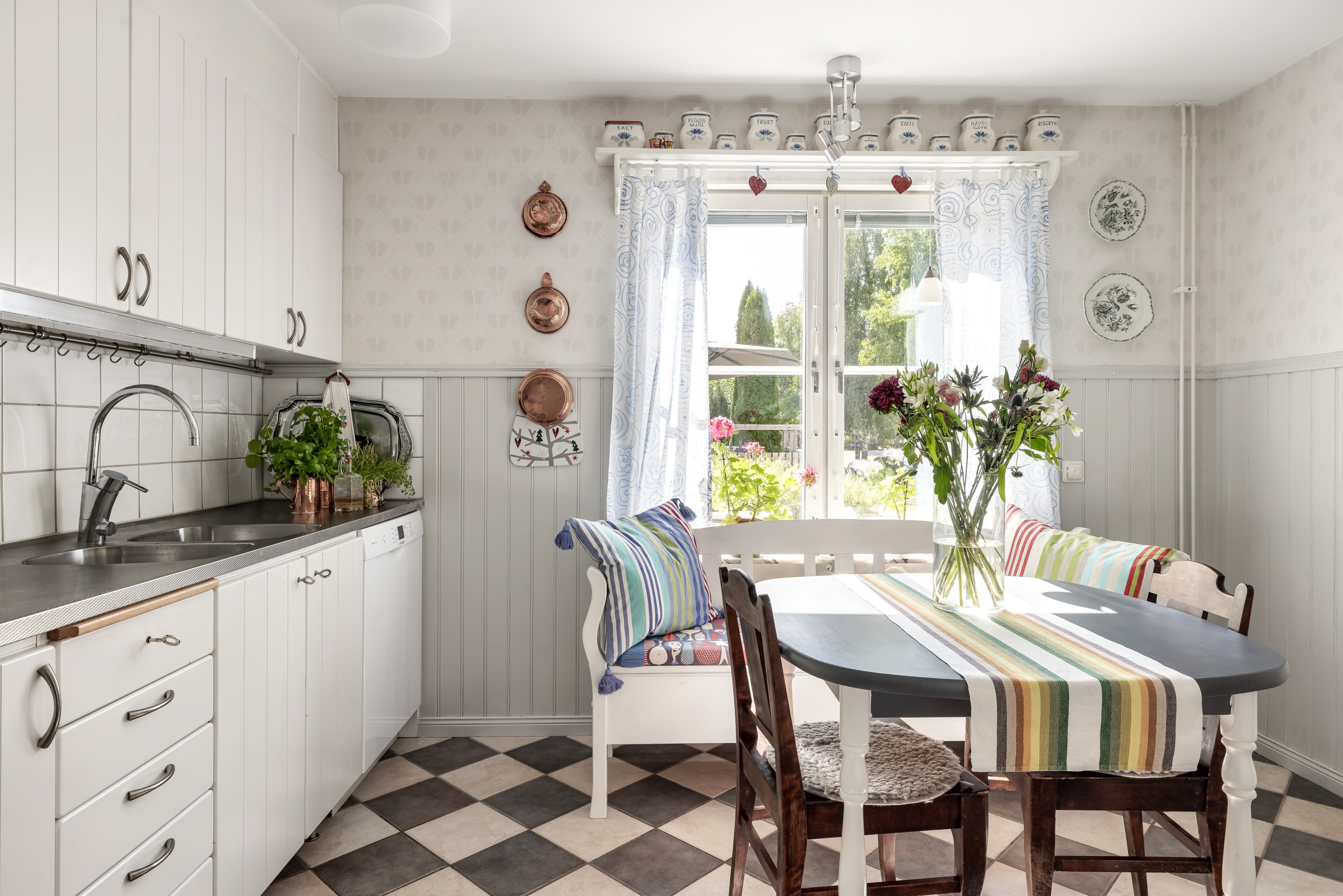 Bostadsbild från Stenhagsvägen 95D, Såld i Stenhagen, Uppsala