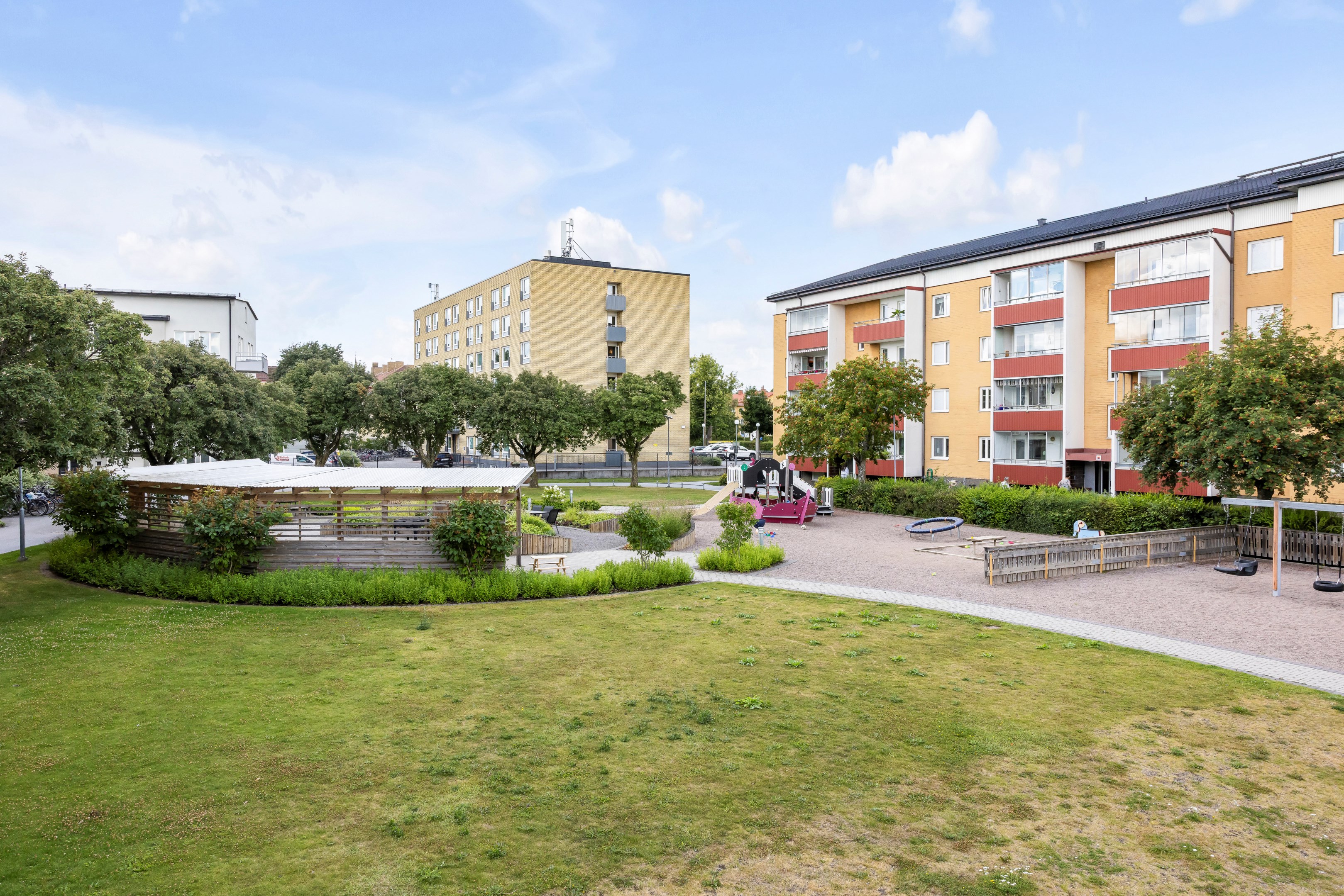 Bostadsbild från Petterslundsgatan 16A, Till salu i Fålhagen, Uppsala