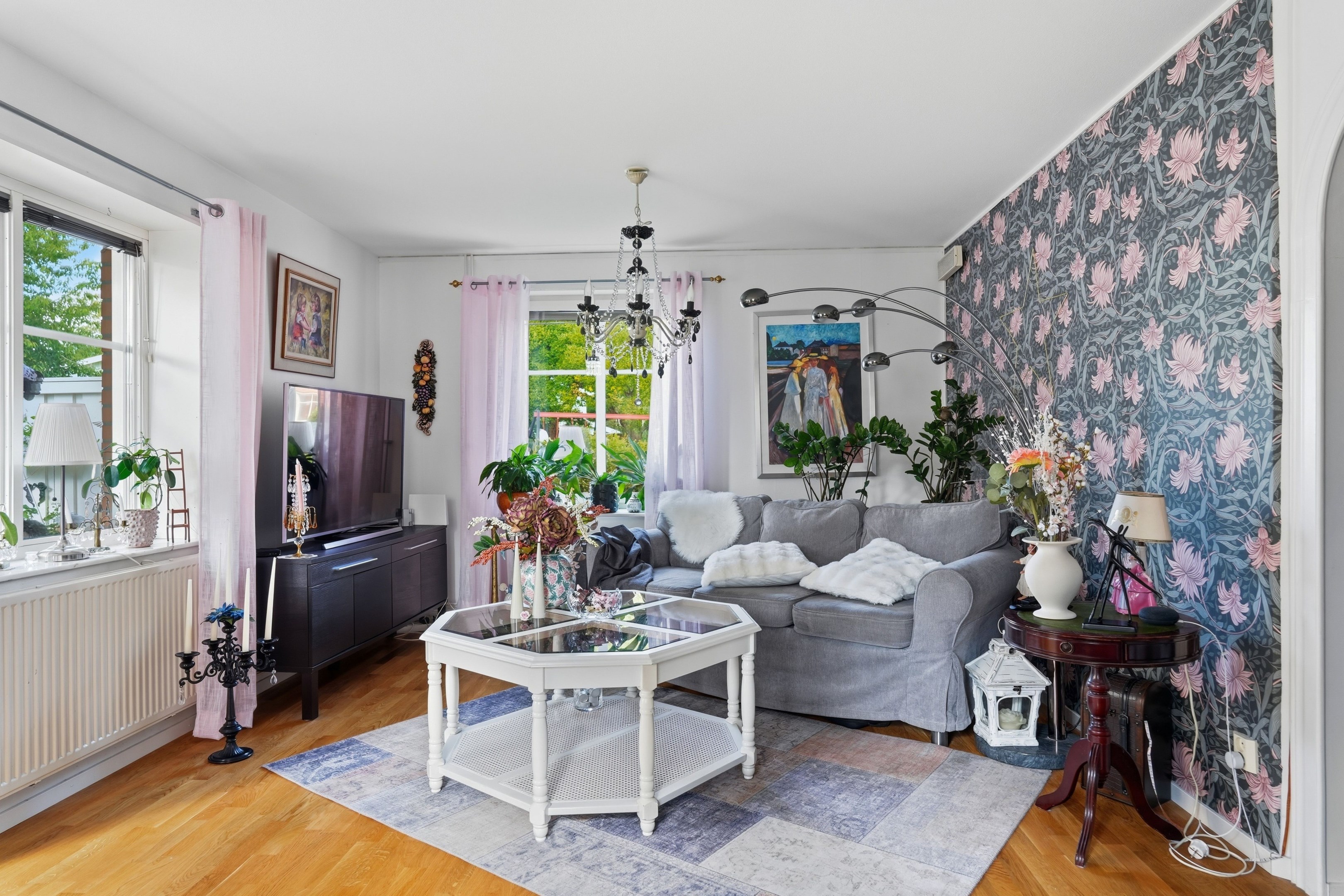 Bostadsbild från Herrhagsvägen 188, Till salu i Herrhagen, Uppsala
