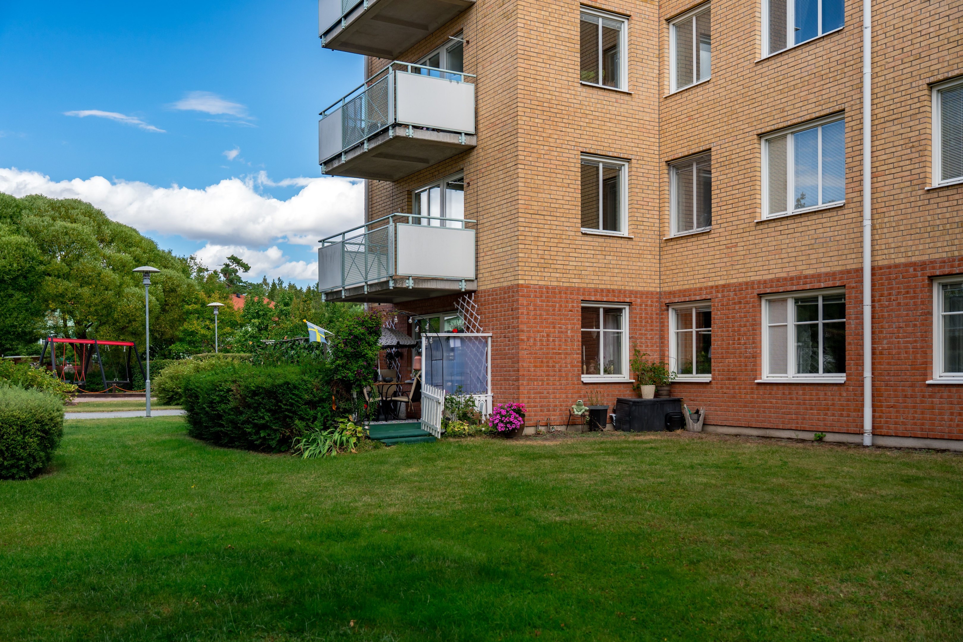 Bostadsbild från Herrhagsvägen 188, Till salu i Herrhagen, Uppsala