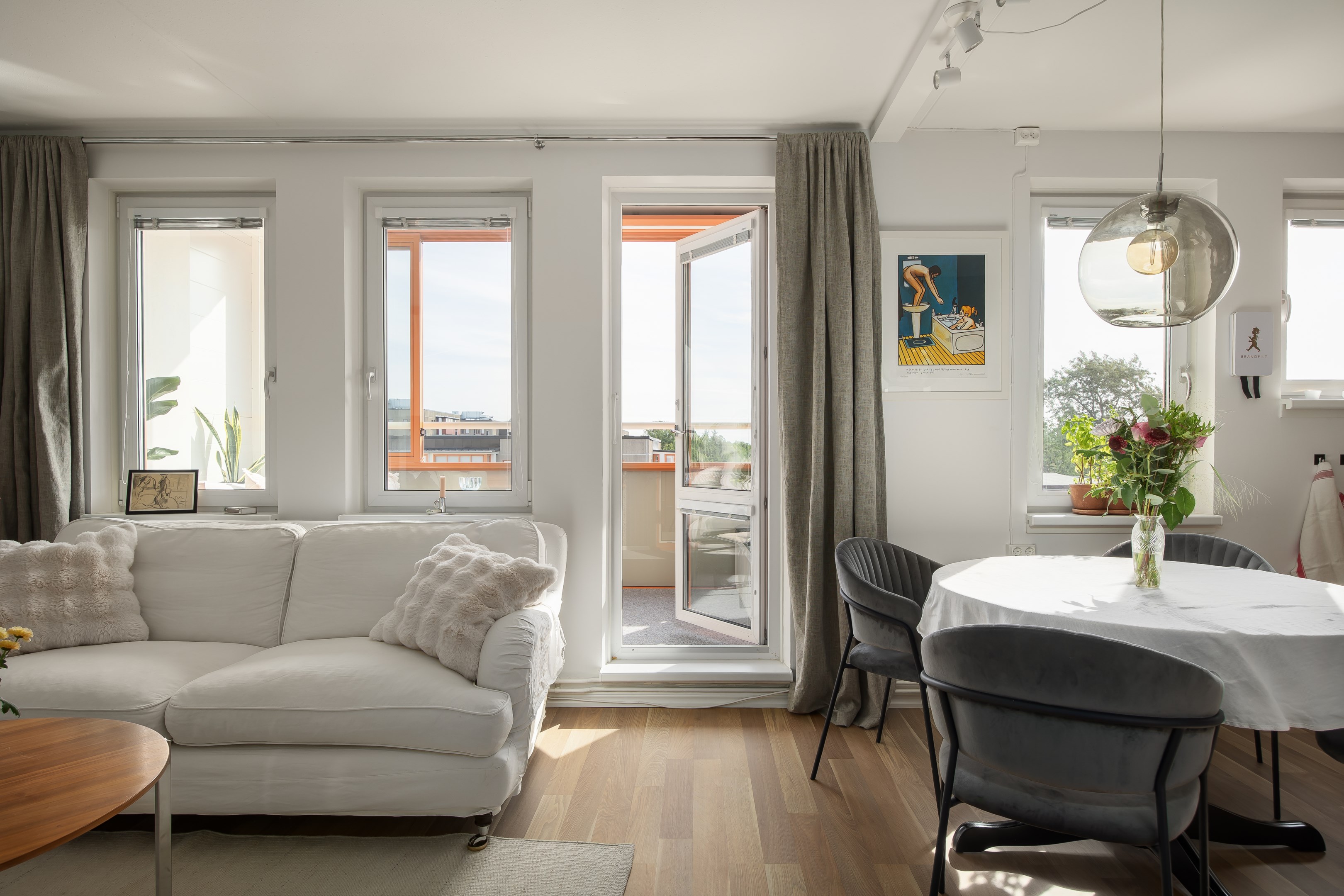 Bostadsbild från Ormingeringen 79, Till salu i Västra Orminge, Nacka