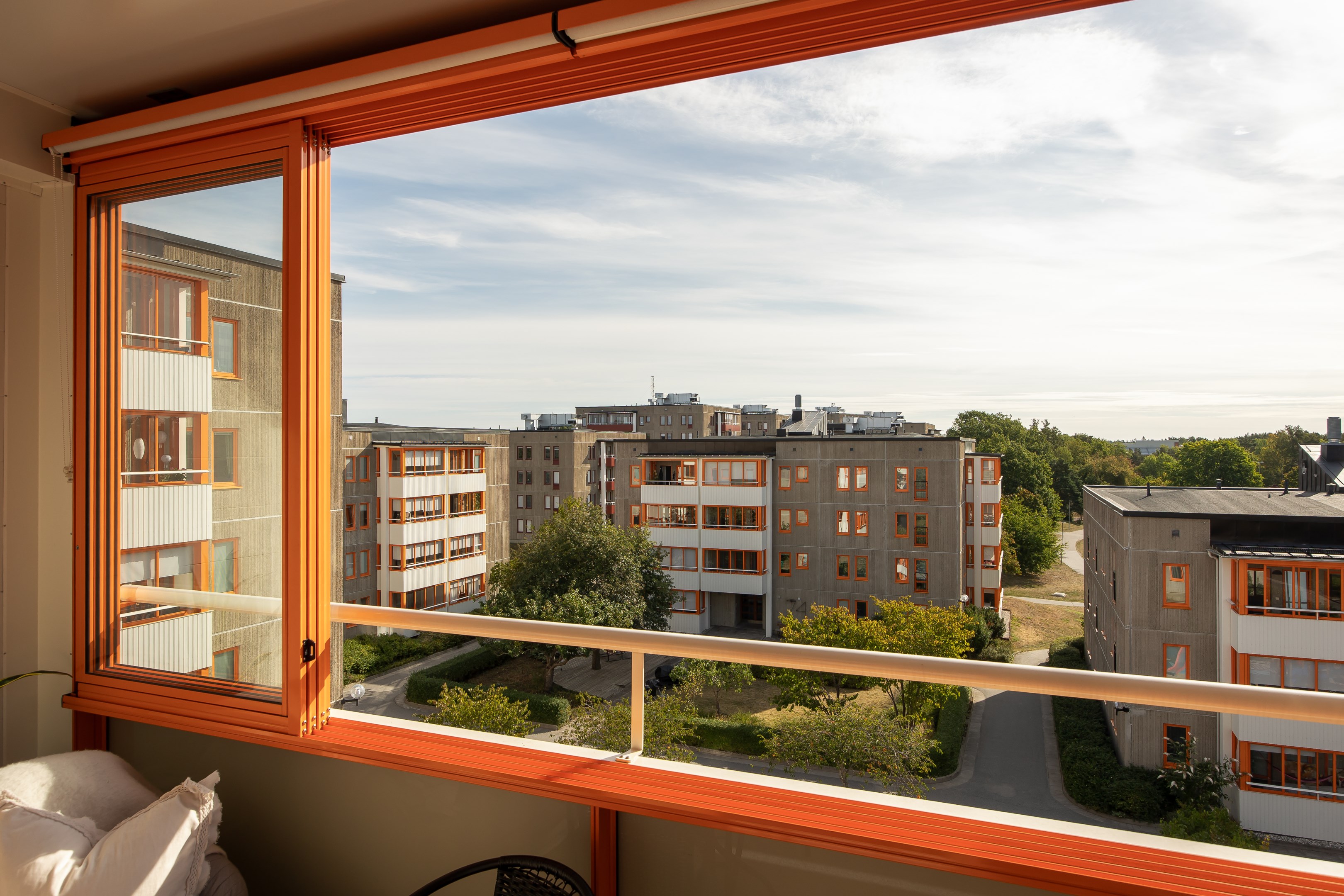 Bostadsbild från Ormingeringen 79, Till salu i Västra Orminge, Nacka