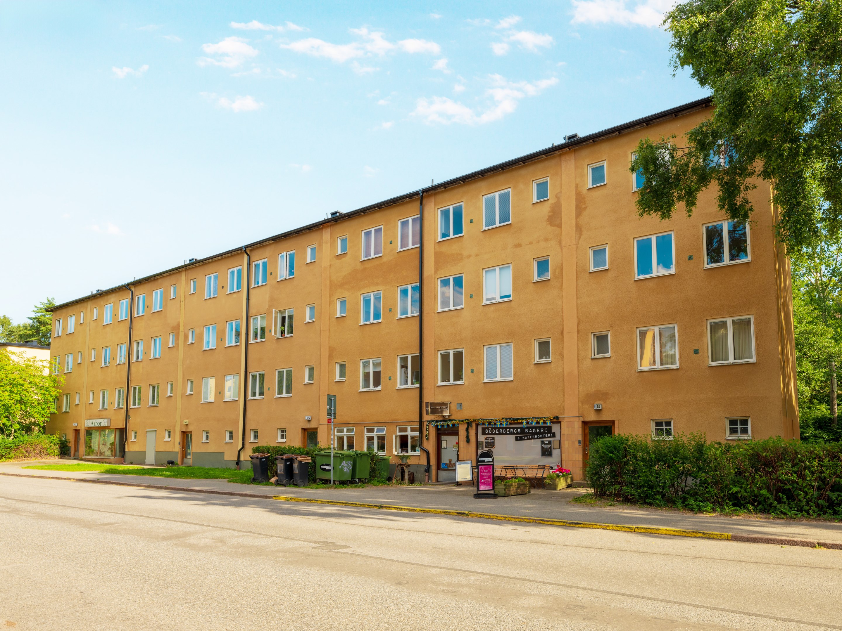 Bostadsbild från Cedergrensvägen 55, Till salu i Midsommarkransen, Stockholm