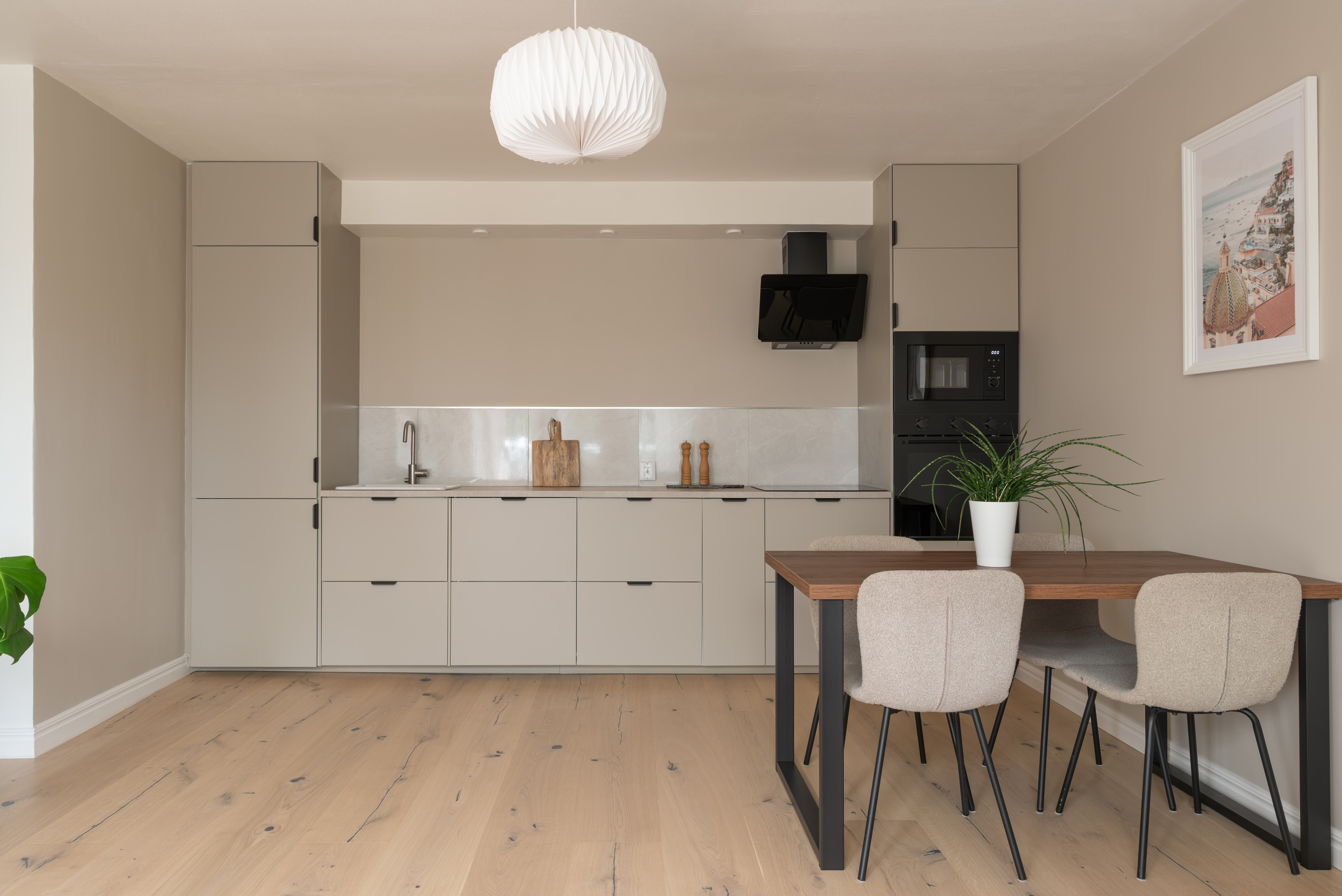 Bostadsbild från Fjärdhundragatan 21A, Kommande i Malmaberg, Västerås