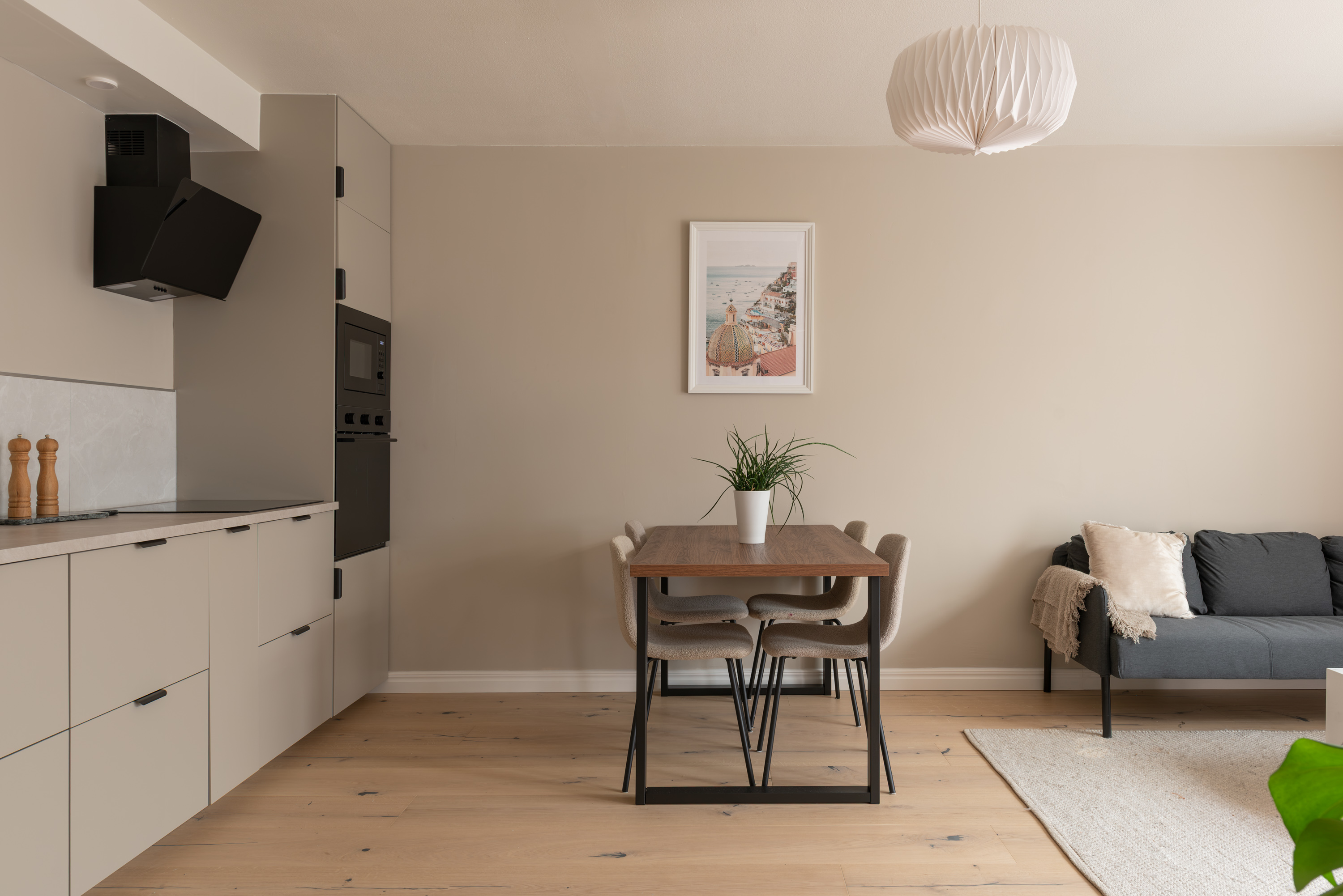 Bostadsbild från Fjärdhundragatan 21A, Kommande i Malmaberg, Västerås