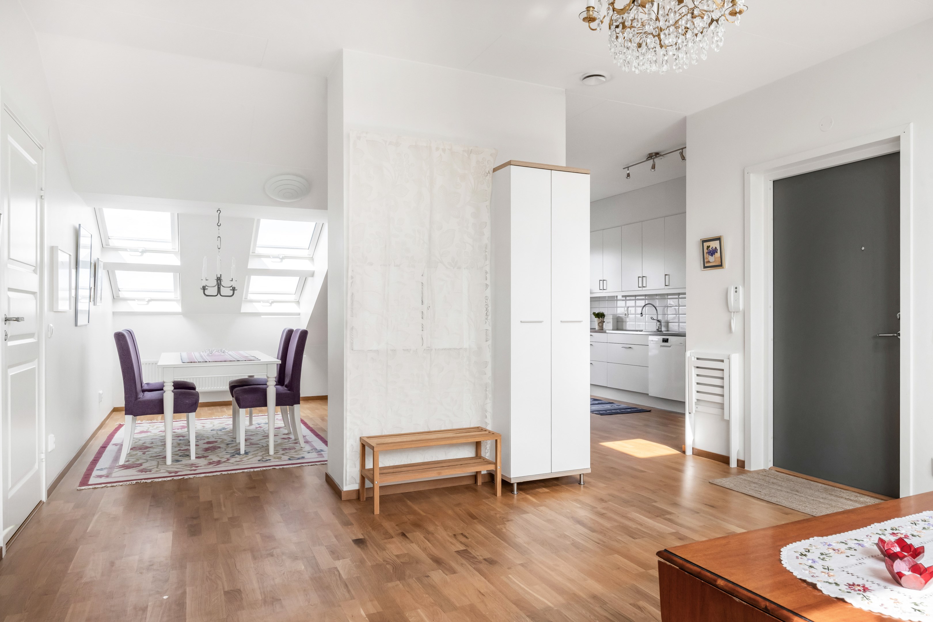 Bostadsbild från Råbyvägen 44, Till salu i Kapellgärdet, Uppsala
