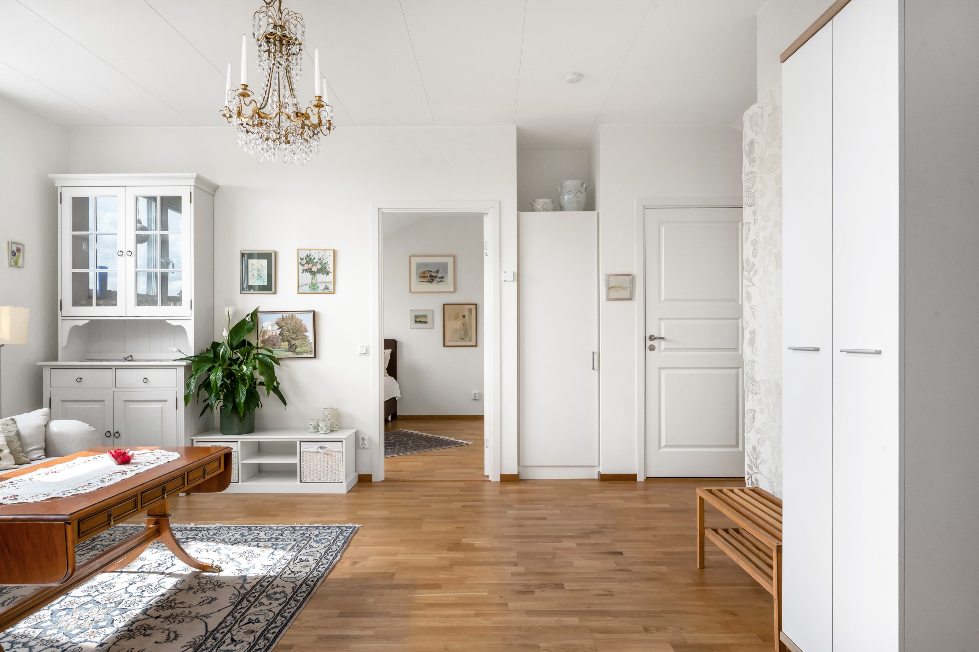 Bostadsbild från Råbyvägen 44, Till salu i Kapellgärdet, Uppsala