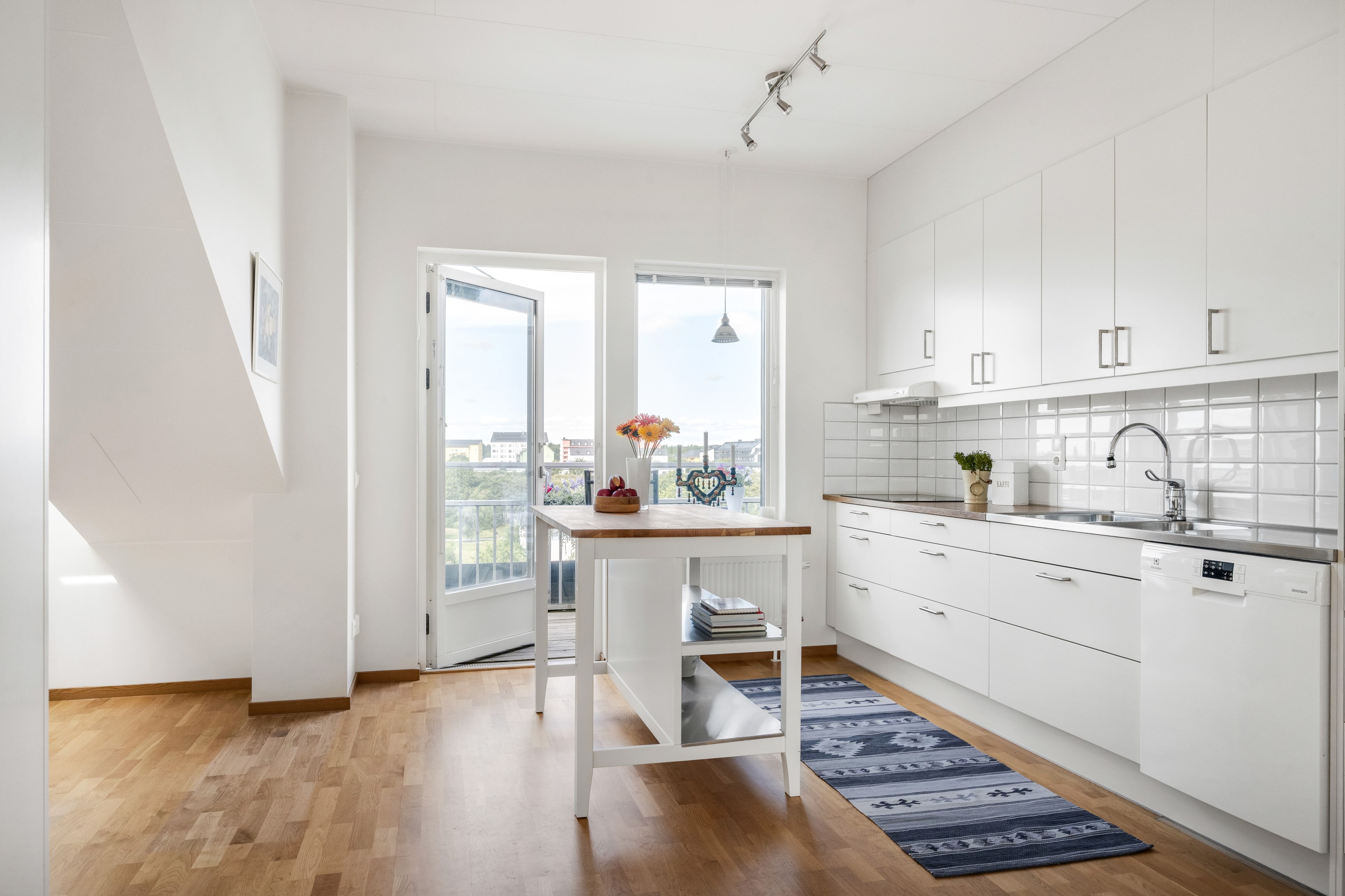 Bostadsbild från Råbyvägen 44, Till salu i Kapellgärdet, Uppsala