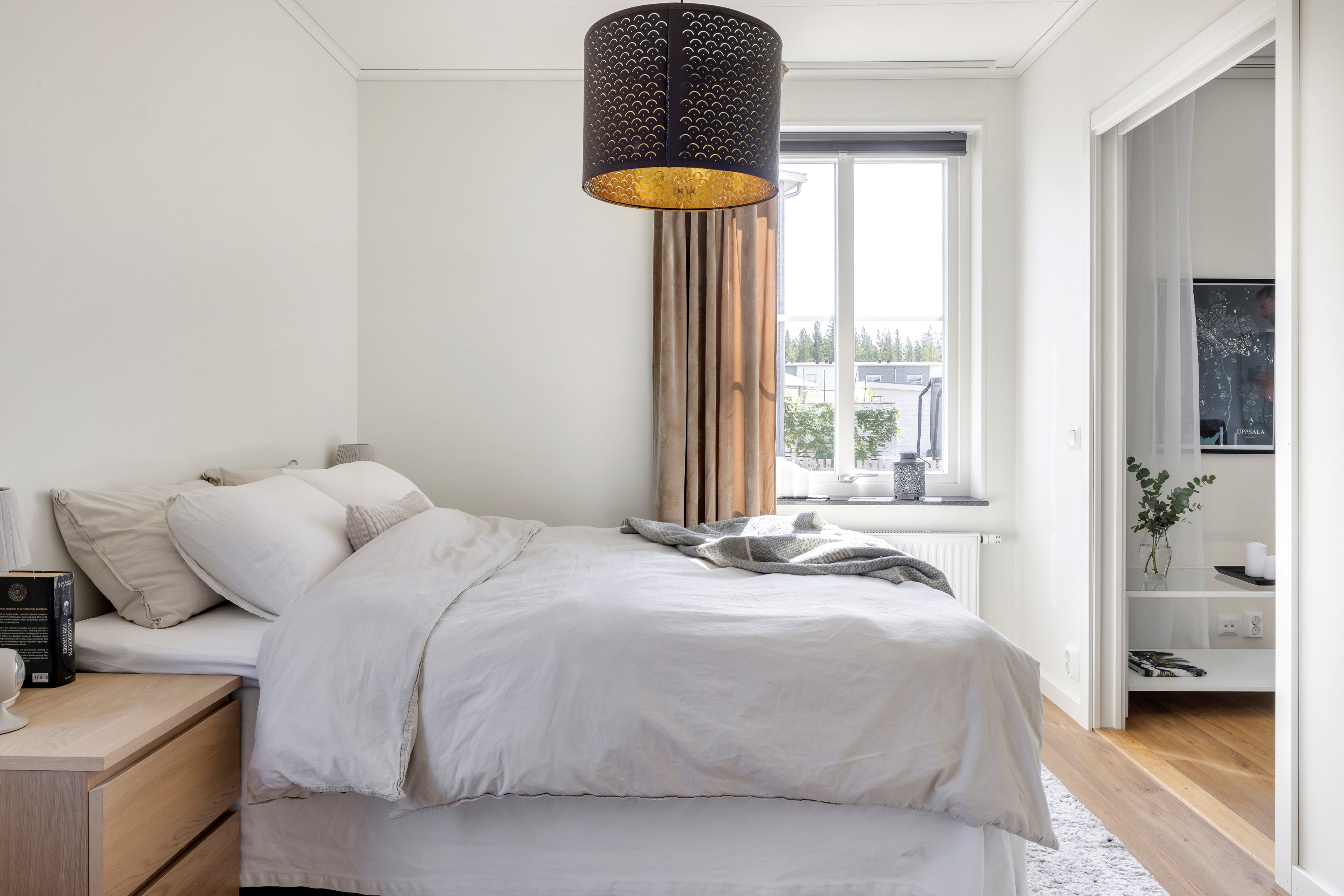 Bostadsbild från Regnmolnsvägen 4B, Till salu i Fullerö, Uppsala