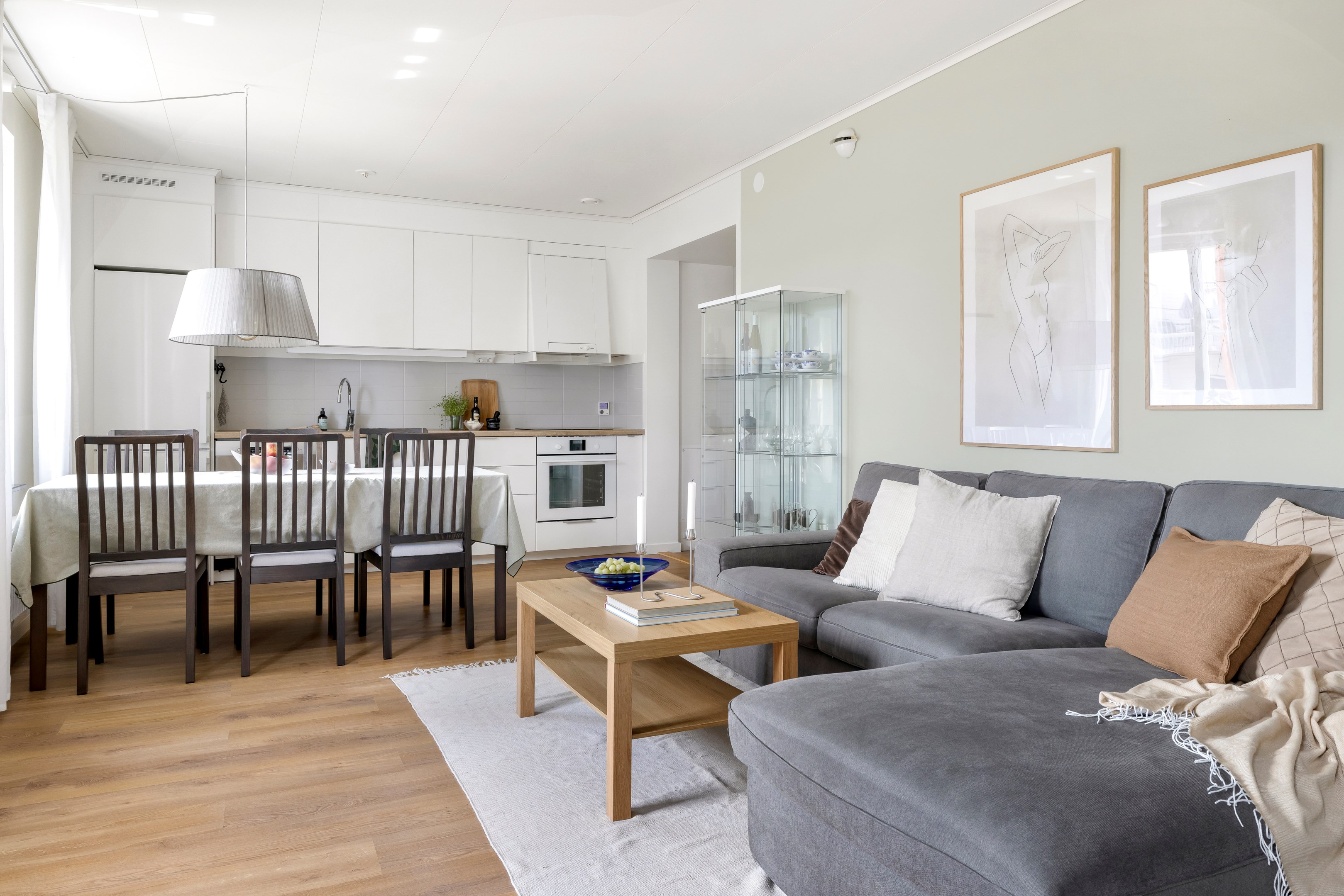 Bostadsbild från Regnmolnsvägen 4B, Till salu i Fullerö, Uppsala