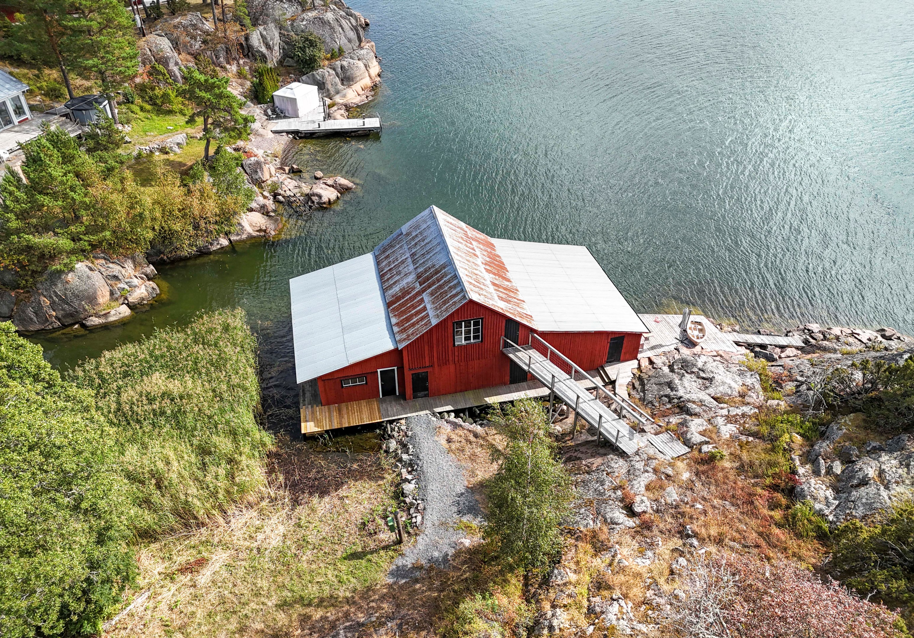 Bostadsbild från Strand 111, Till salu i Gräsö, Östhammar